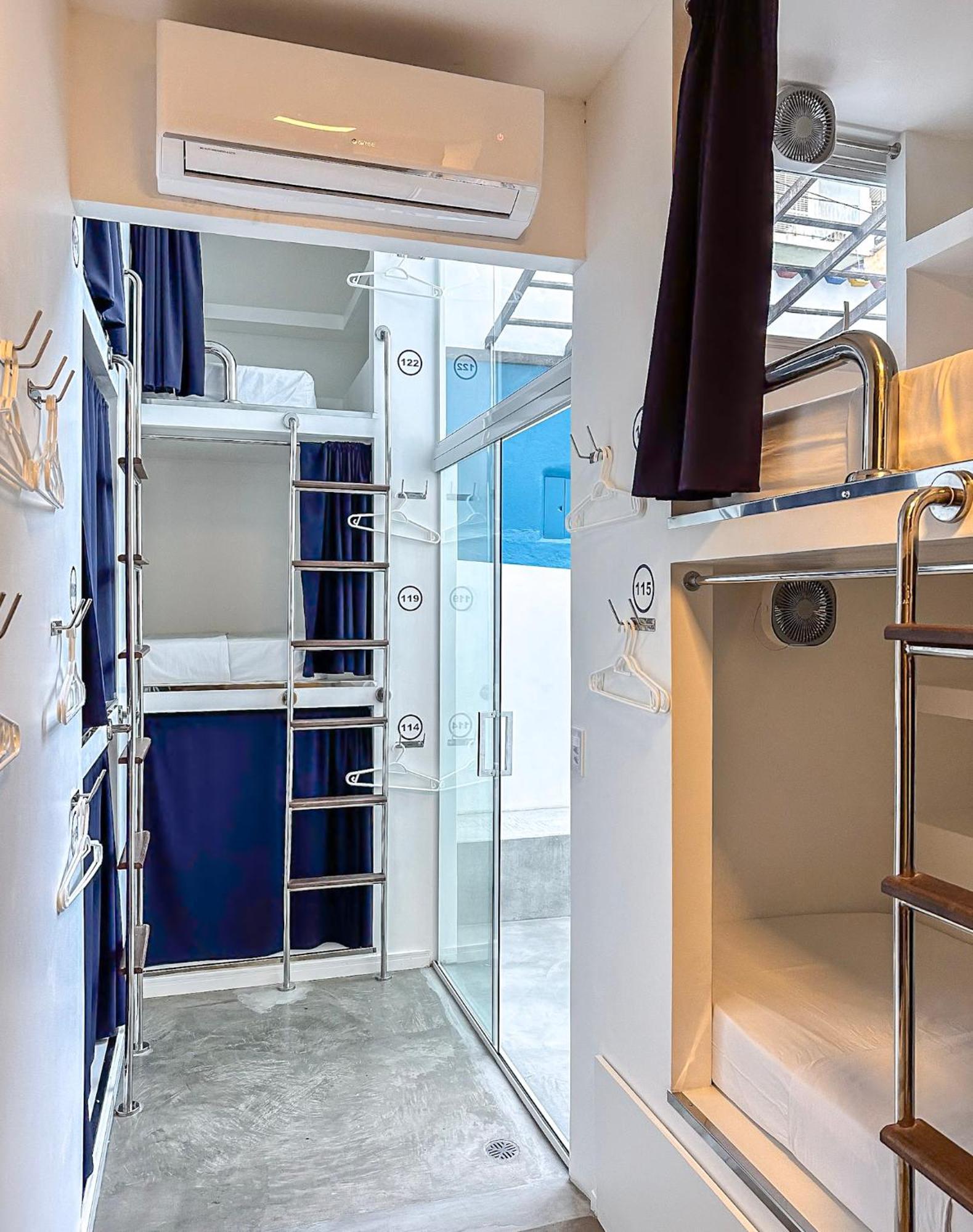 Posto Letto in Dormitorio Misto con 12 Letti