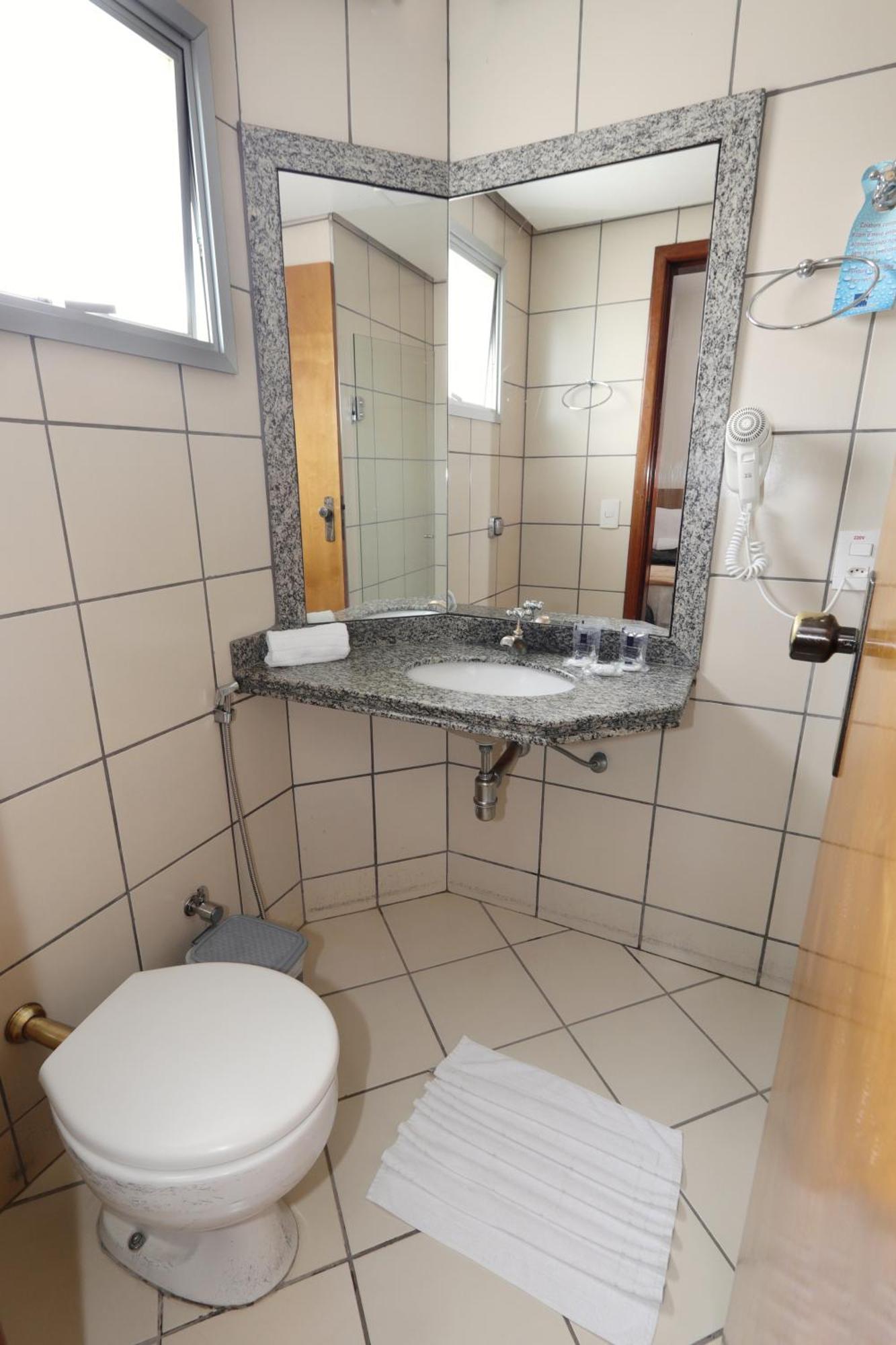 Standard Twin Room,1608305563:JPEG