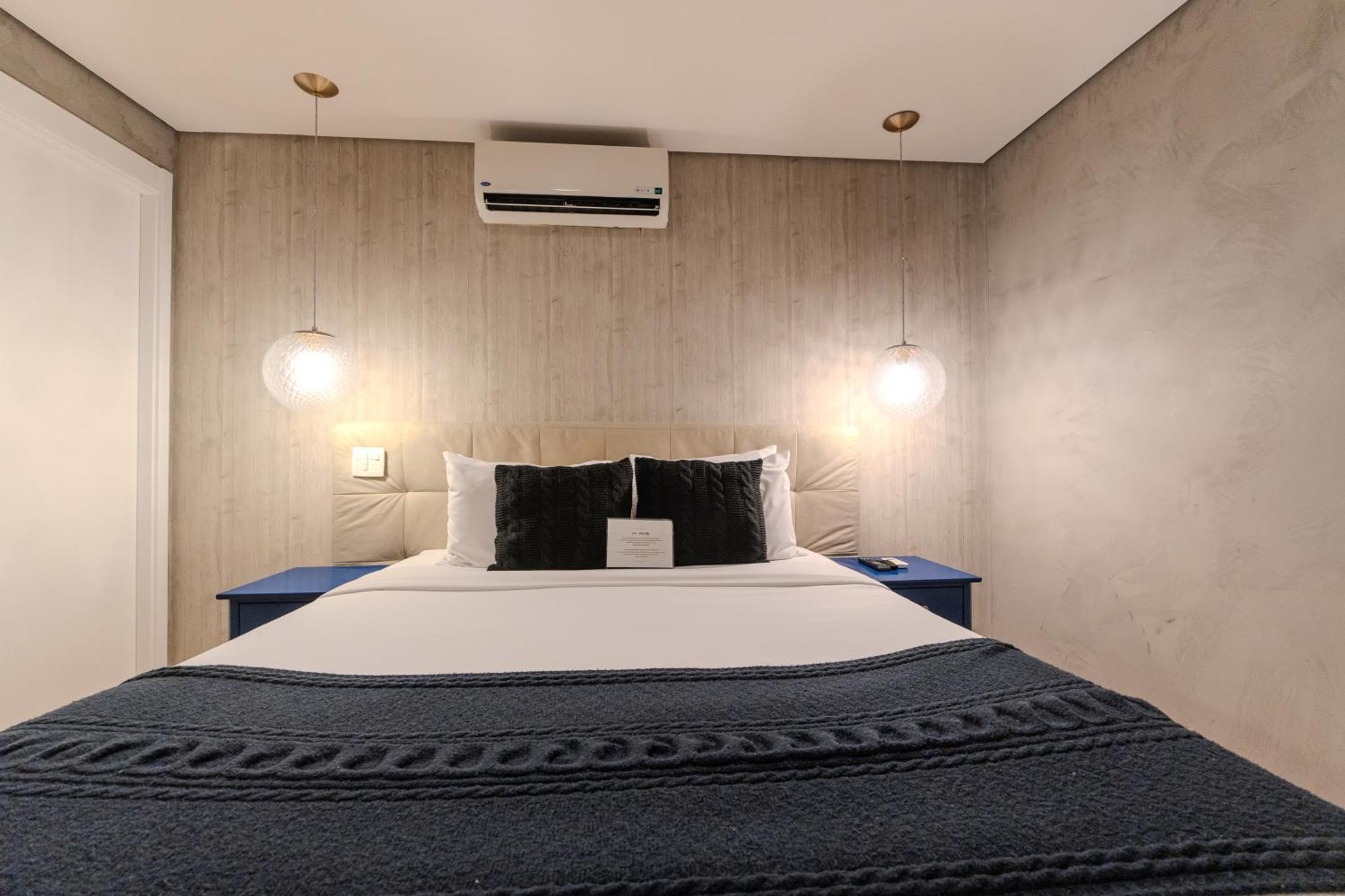 Suite Bathtub