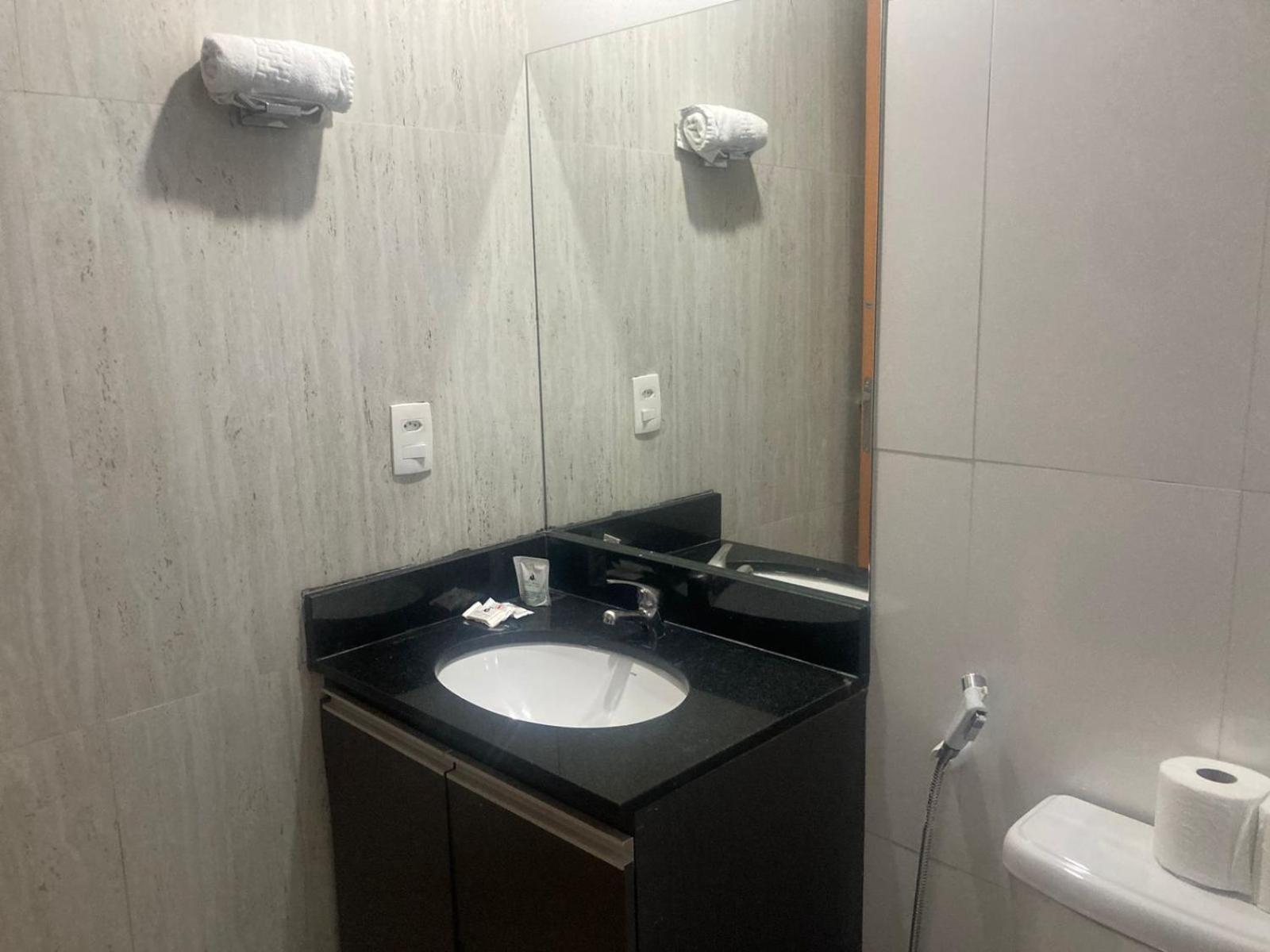 Deluxe Suite Spa Bath