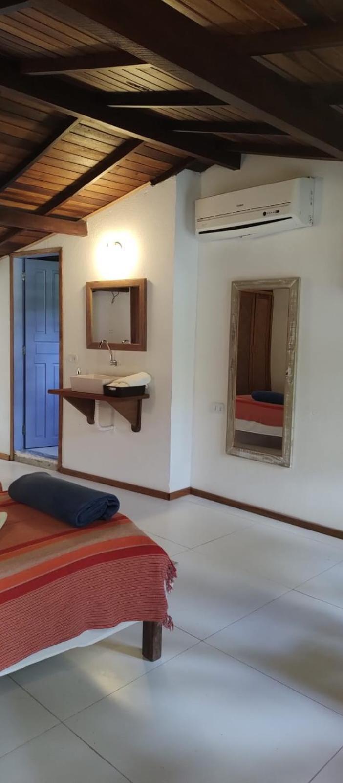Quarto Standard com Cama de Casal ou 2 de Solteiro