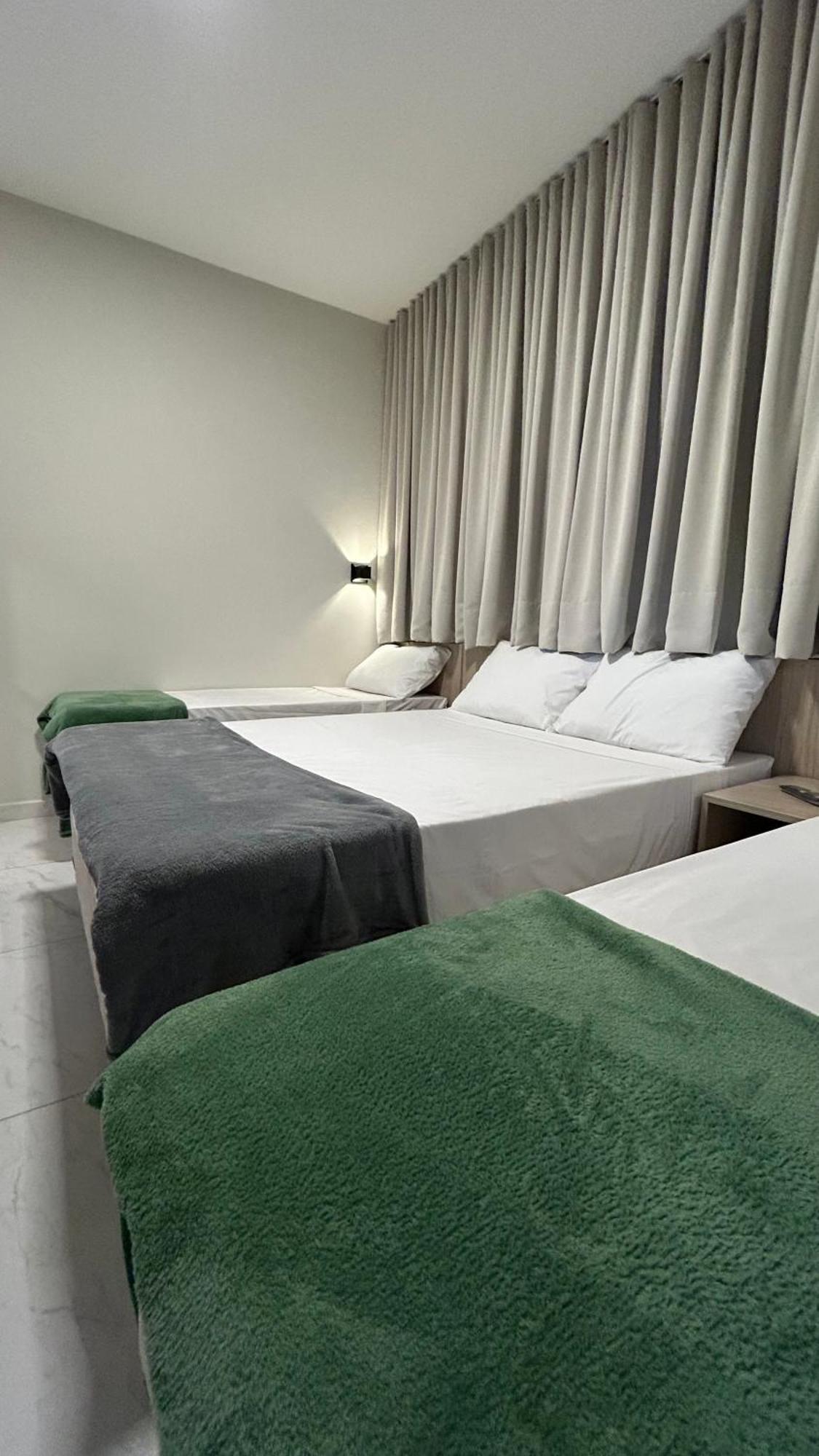 Quarto Queen Standard com 2 Camas Queen-size