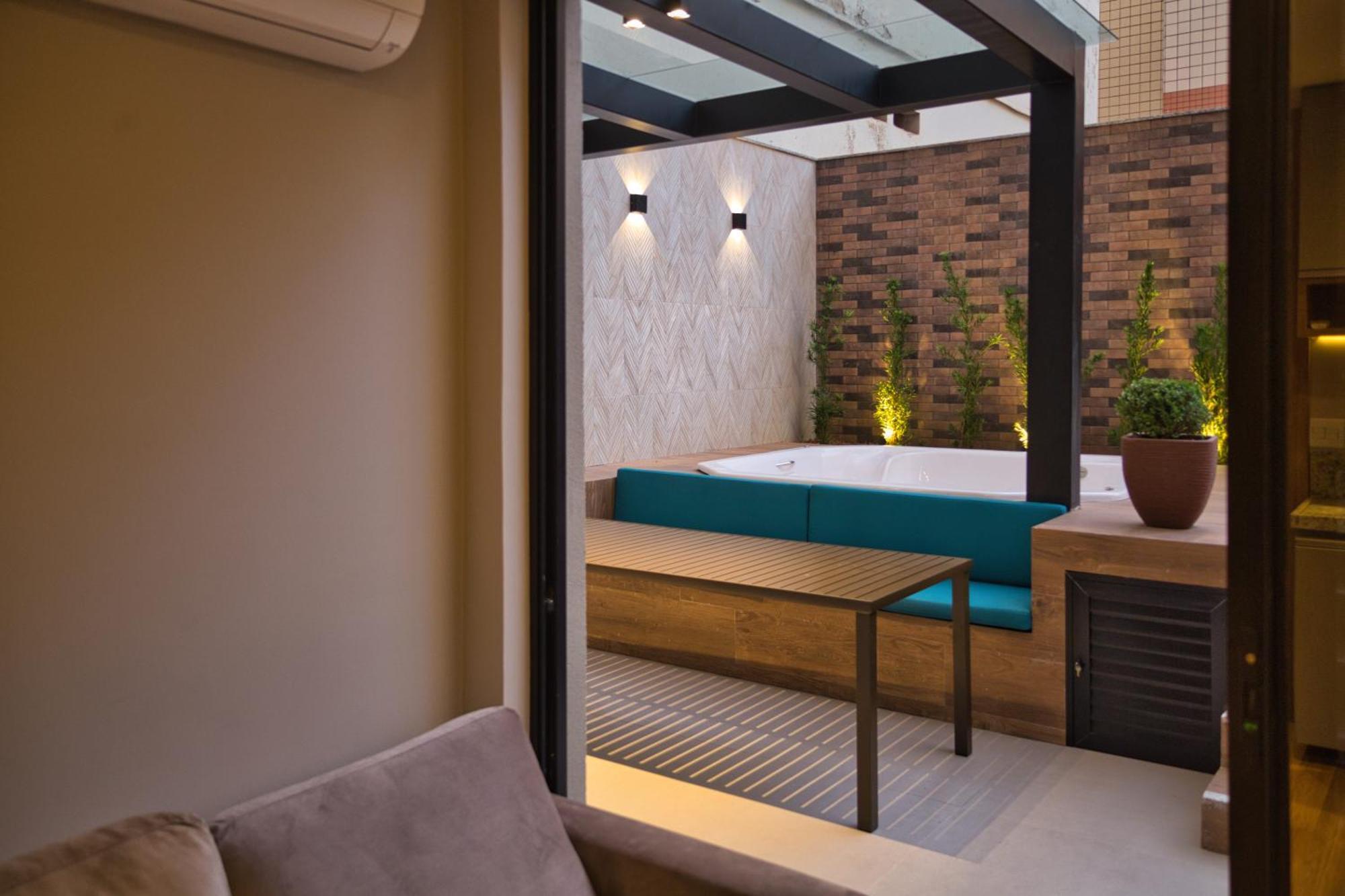 Studio Spa Bath