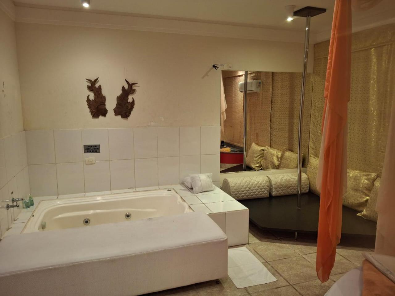 Deluxe Suite Spa Bath,1641756964:JPEG