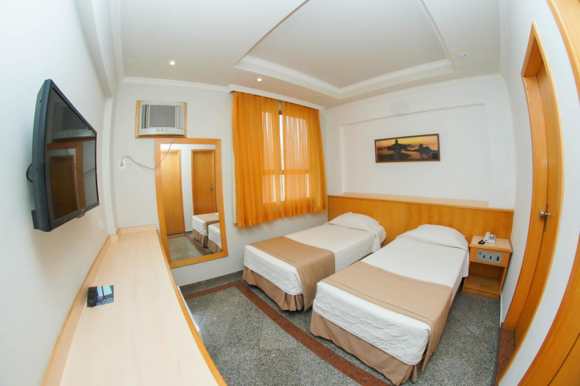 Twin Room,1642965452:JPEG