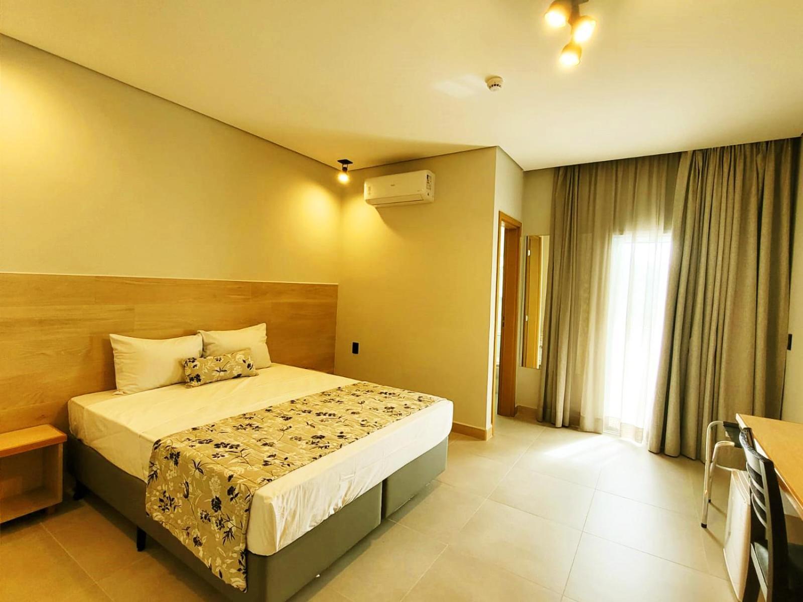 Deluxe Room,1722946721:JPEG