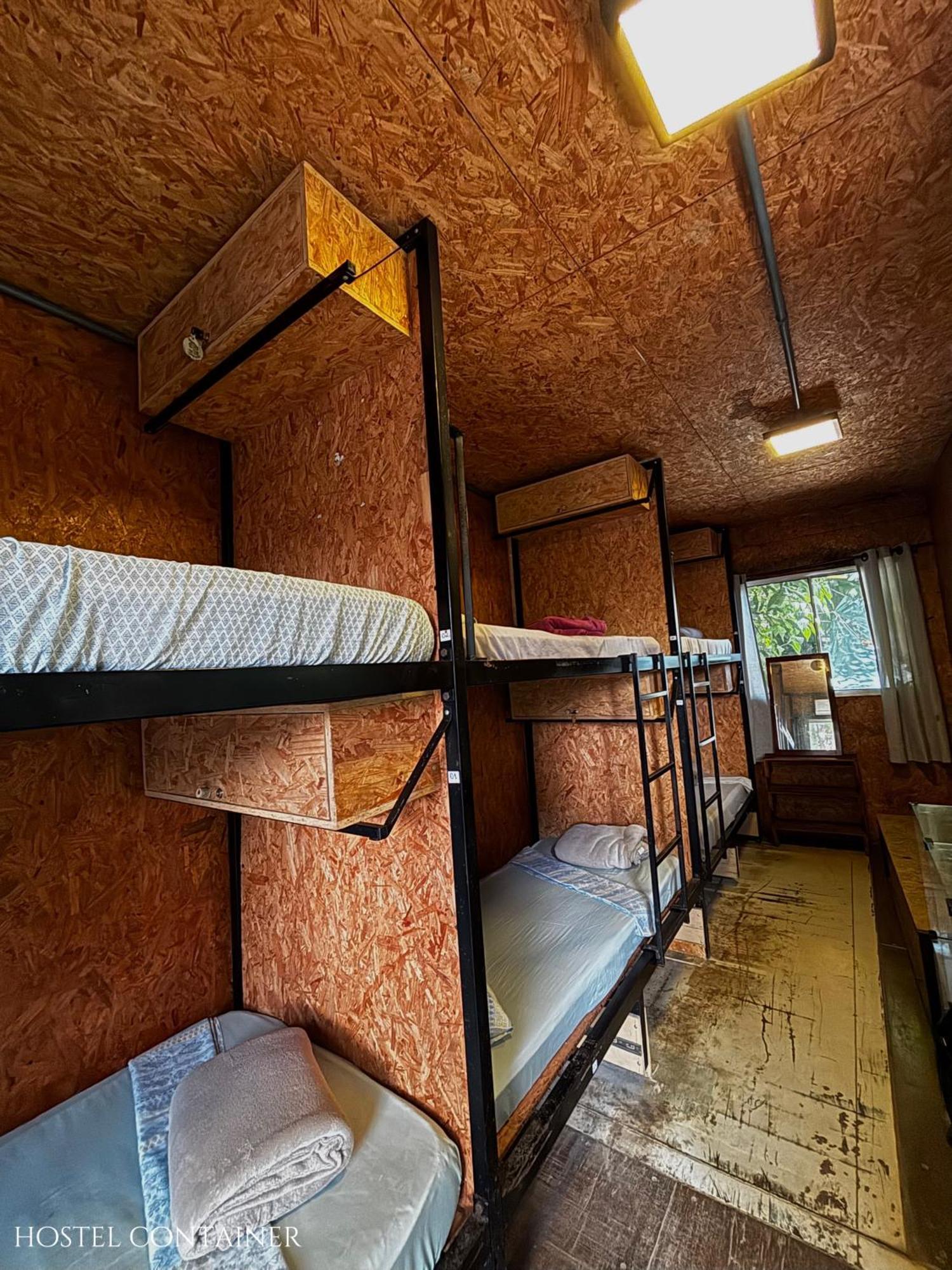 Bed 6-Bed Mixed Dormitory Room