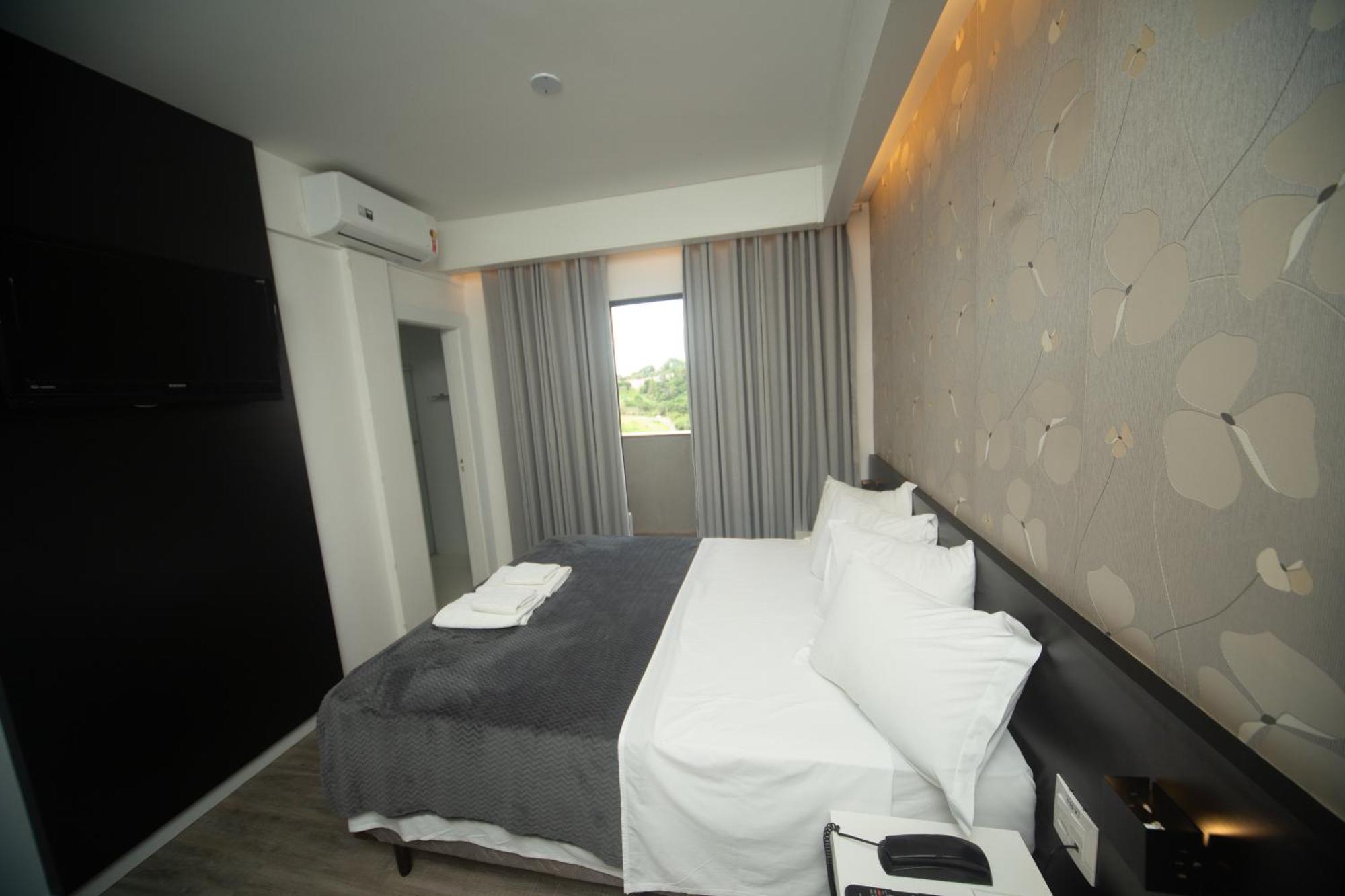 Superior Queen Room,1662991736:JPEG