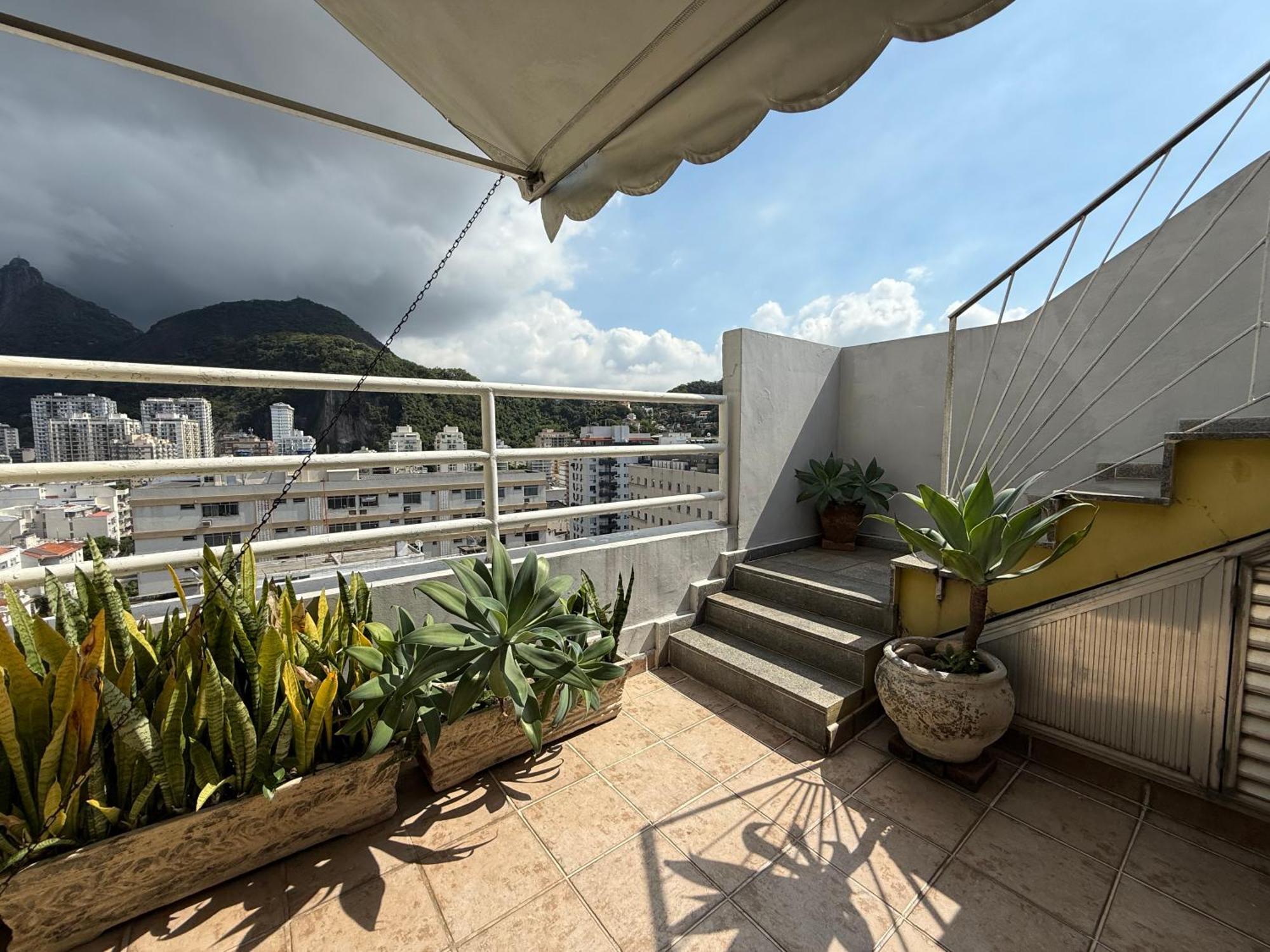 Penthouse Apartment