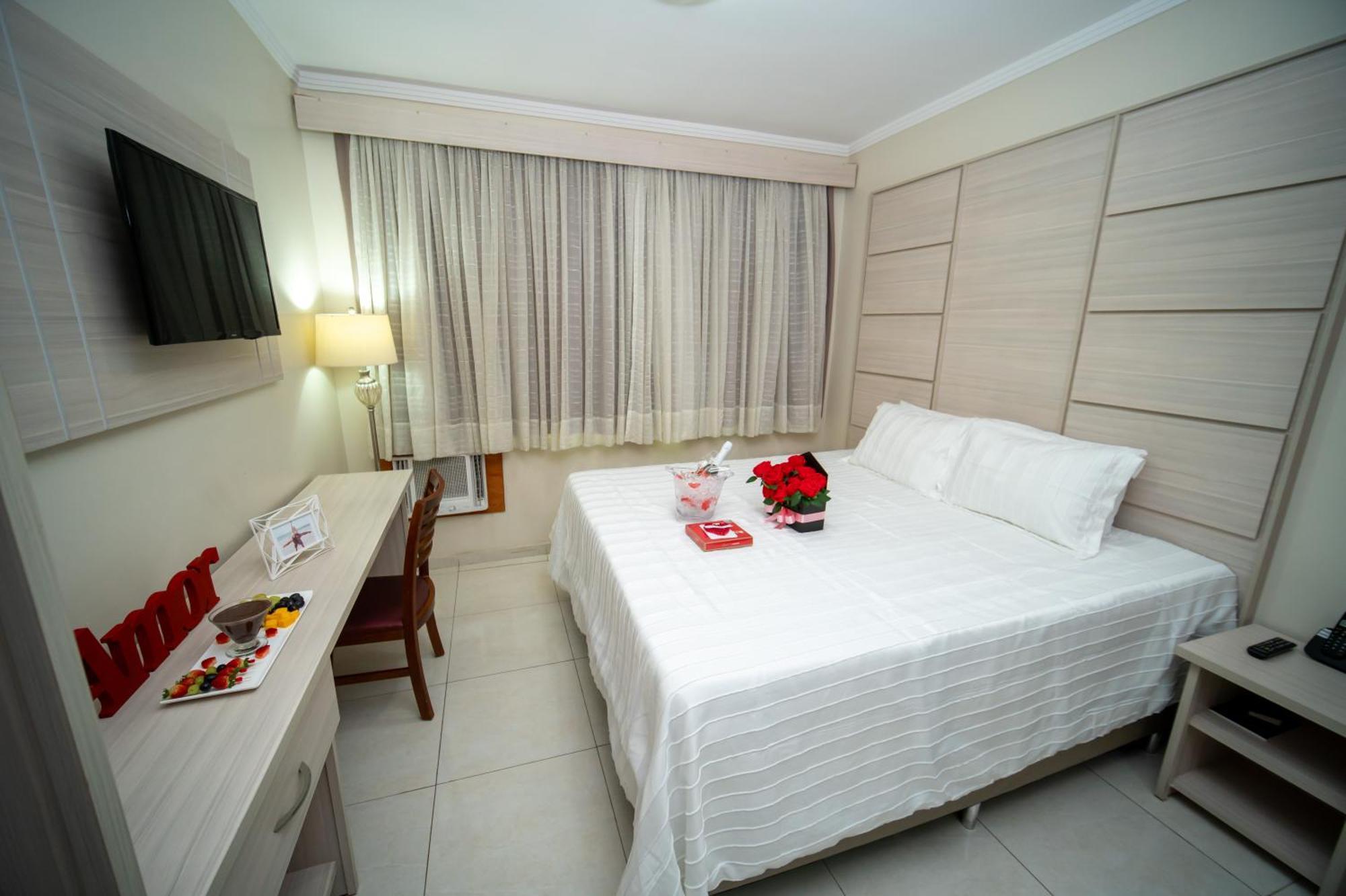 Quarto com 1 Cama de Casal King