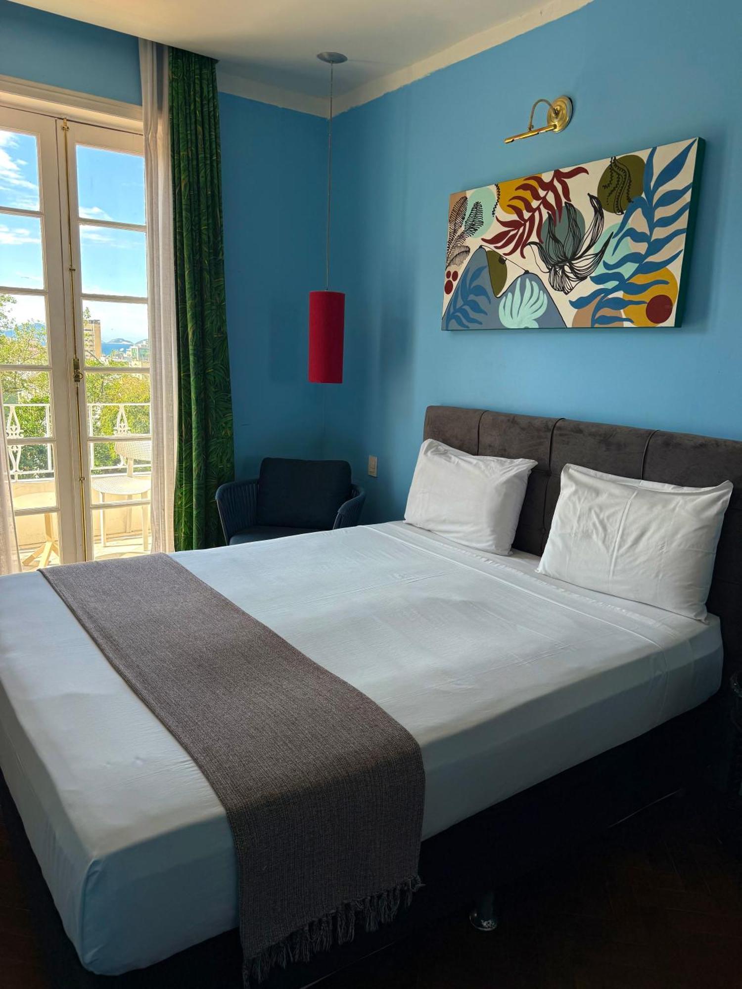 Standard Suite,1675888679:JPEG