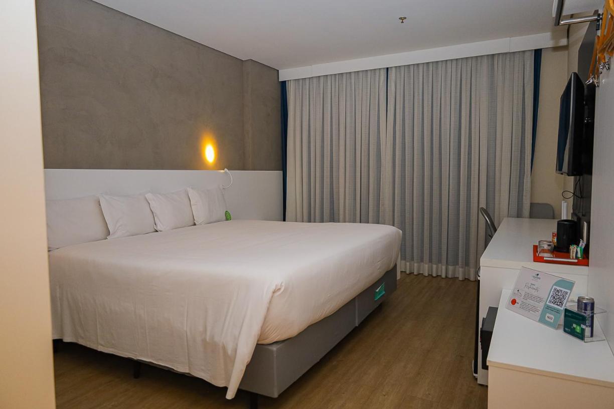 Superior King Bed,1686481024:JPEG