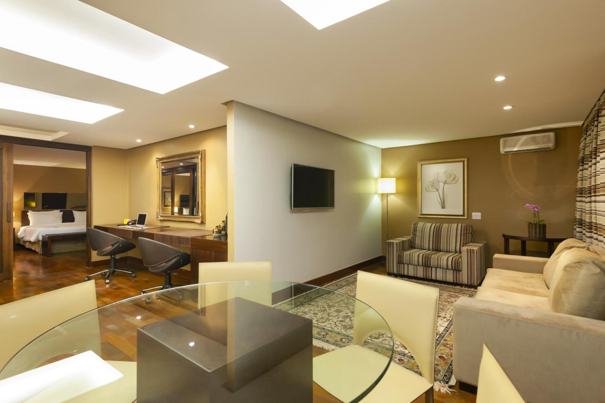 Executive Suite,1687463804:JPEG