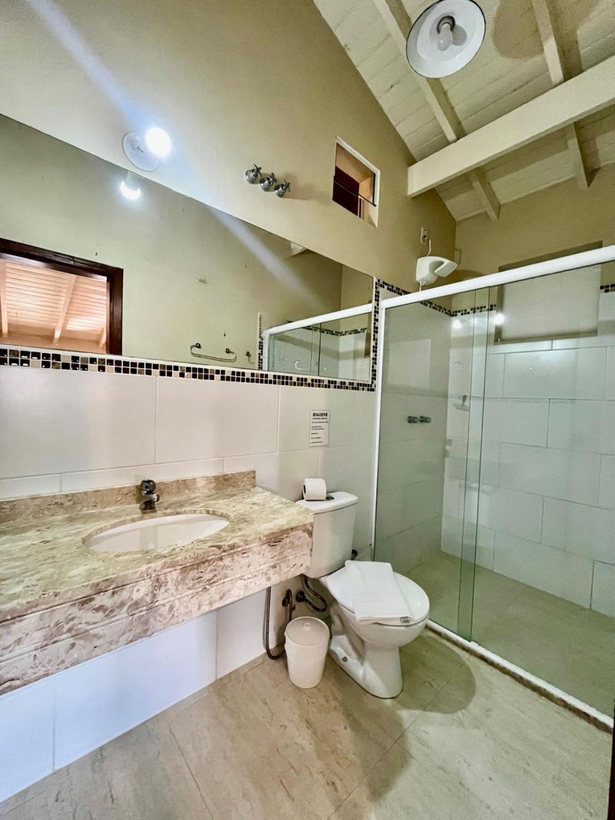 Quarto Triplo Básico