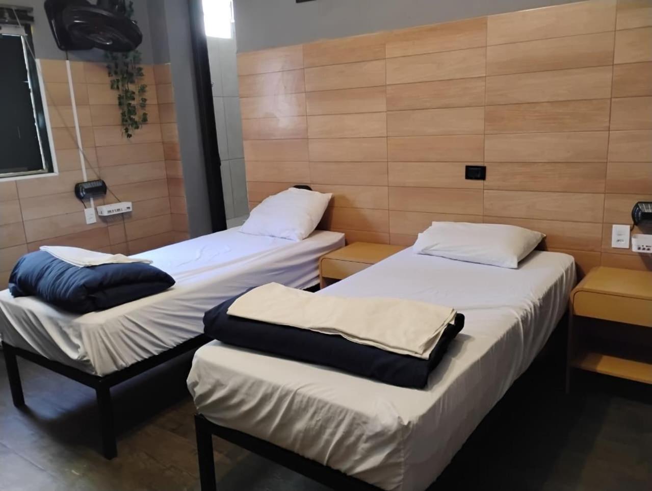 Einzelbett im Frauenschlafsaal