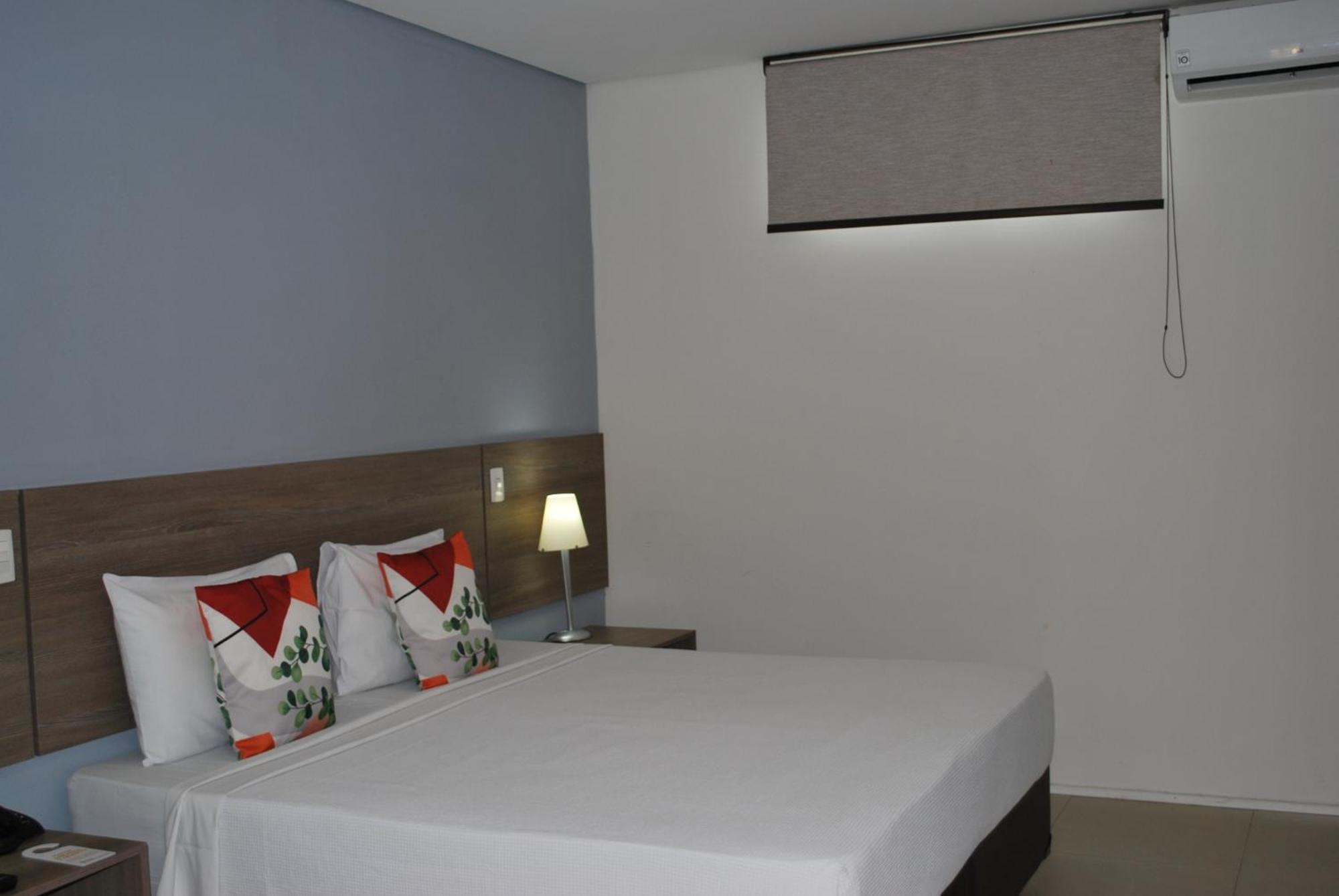 Quarto com Cama Queen-size