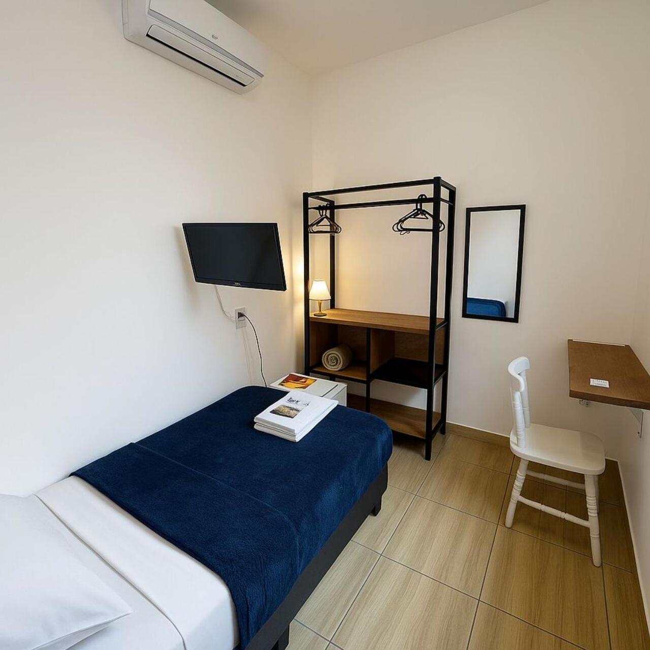 Single Room Private Bathroom