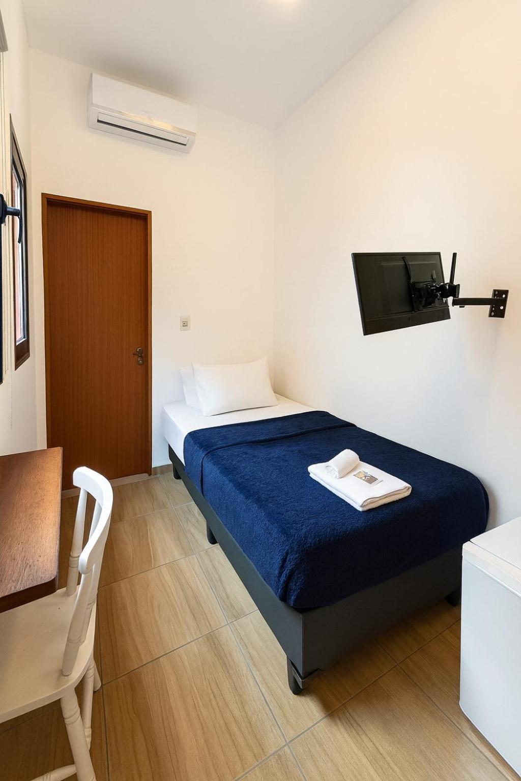 Single Room Private Bathroom