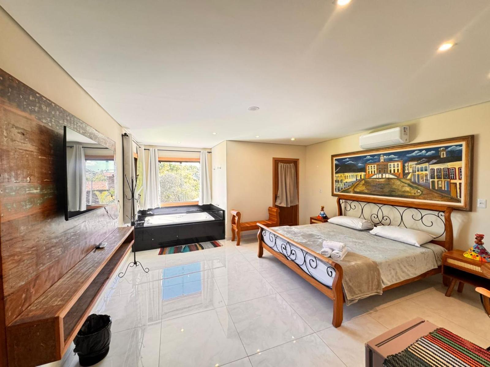 King Suite Spa Bath