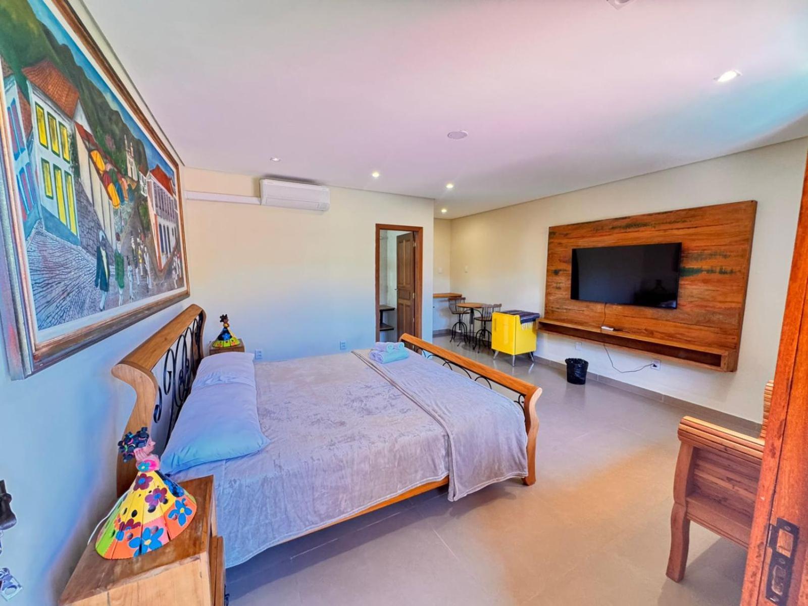 King Suite Pool View