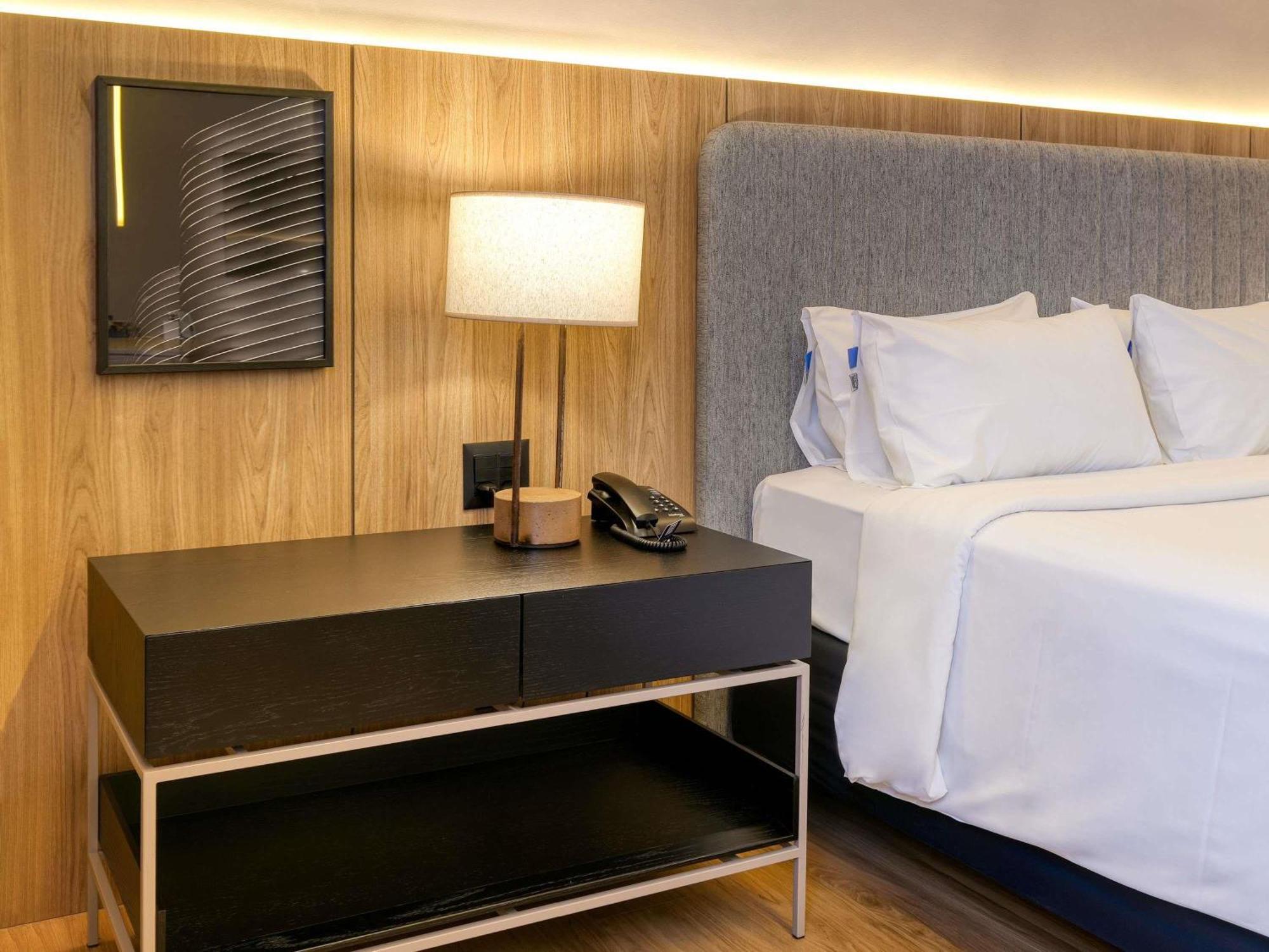 Premium Room 1 Double Bed,1717011527:JPEG