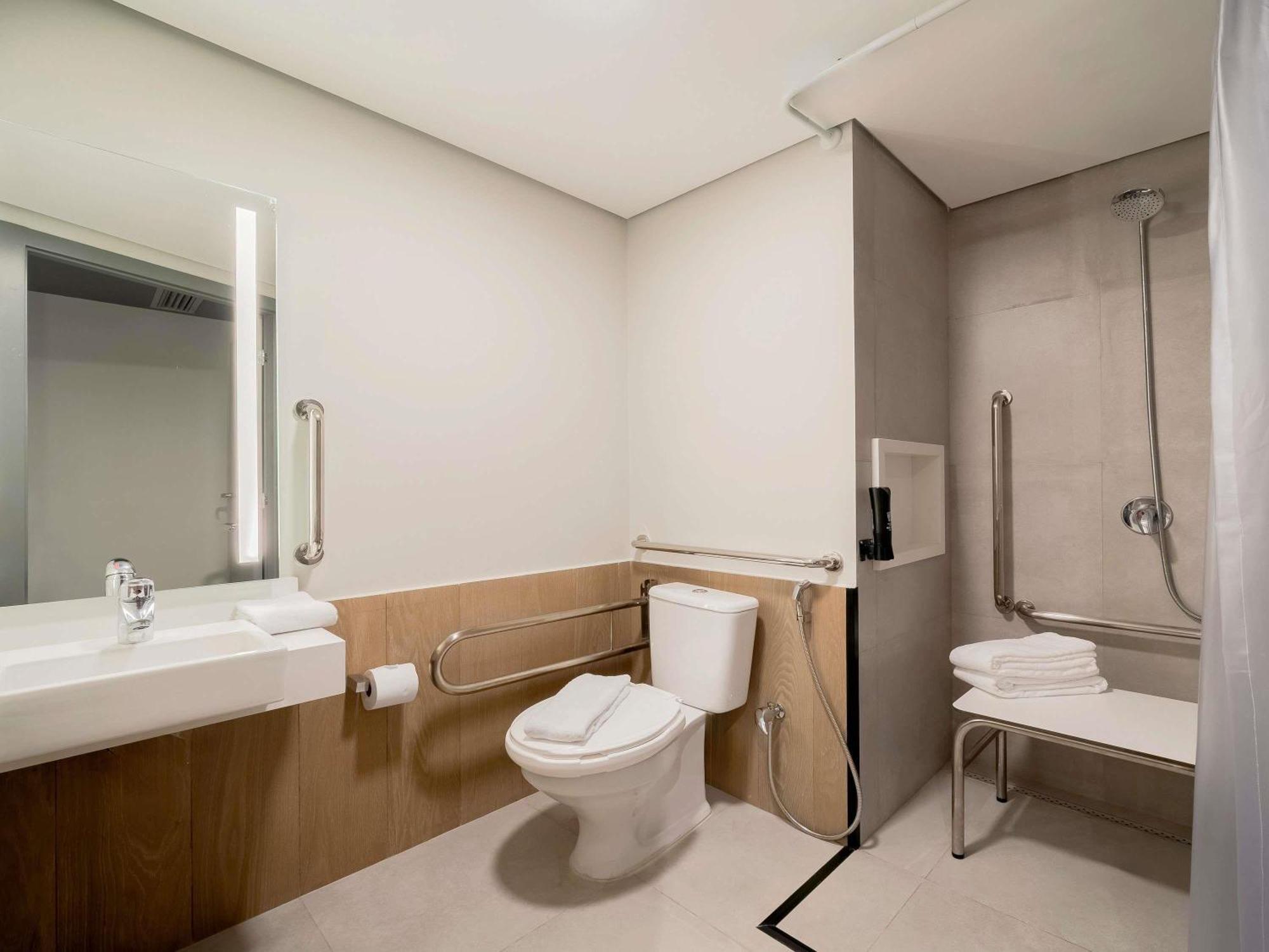 Standard Apartment with Double Bed - Accessible,1717120533:JPEG