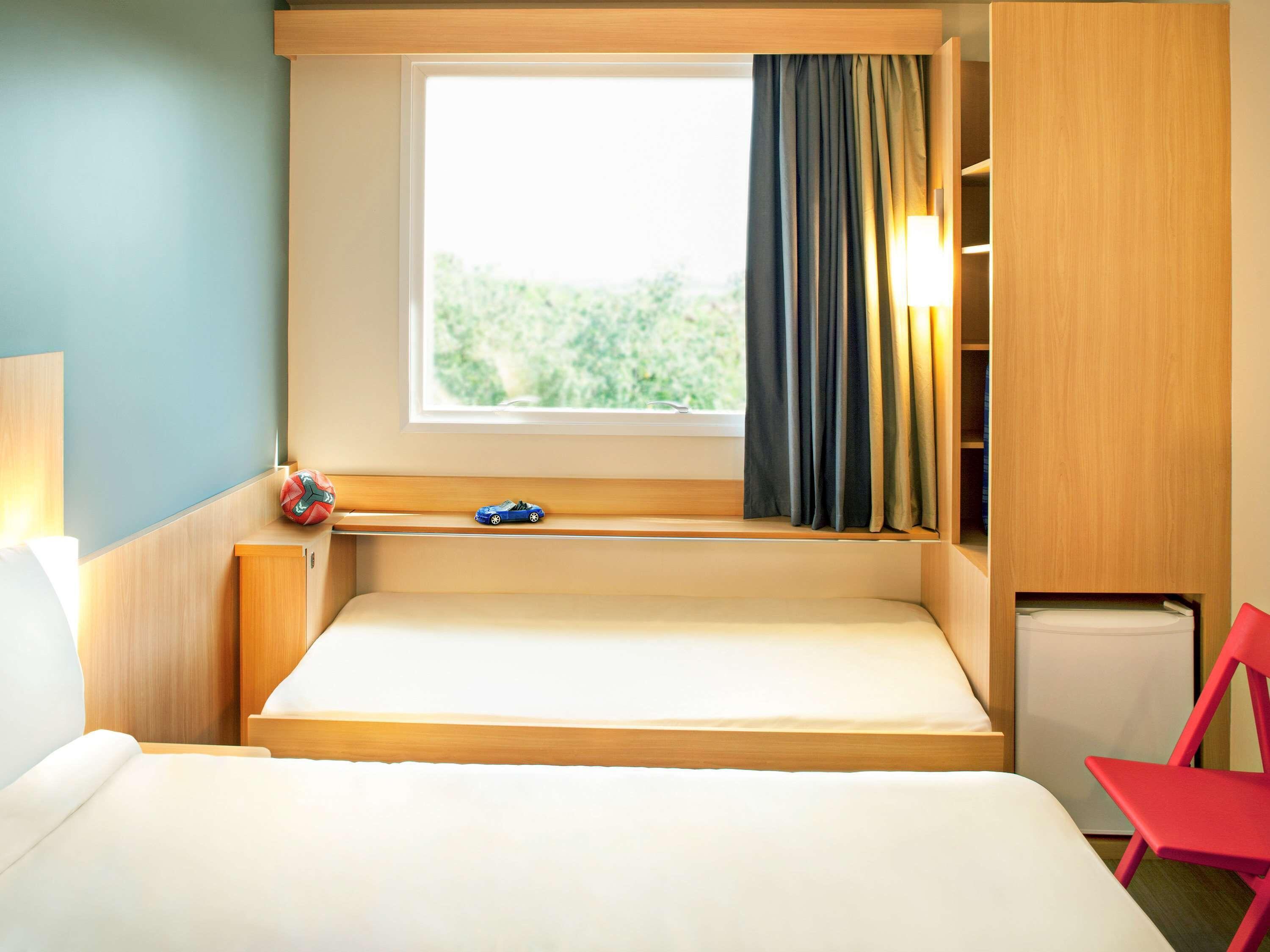 Standard Double Room Child Bed