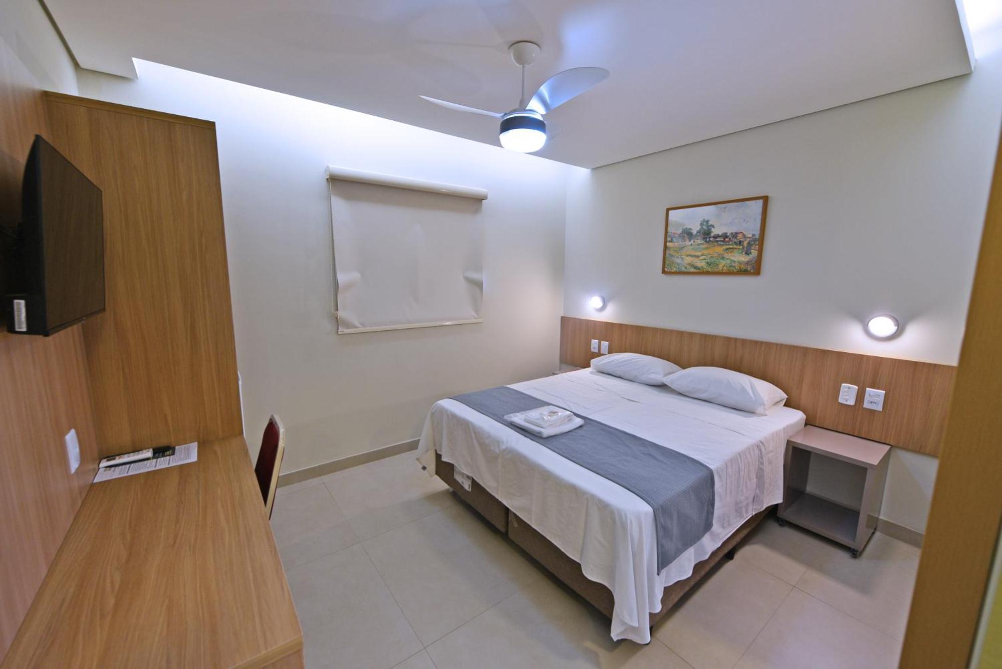 Double or Twin Room Disability Access,1743433455:JPEG