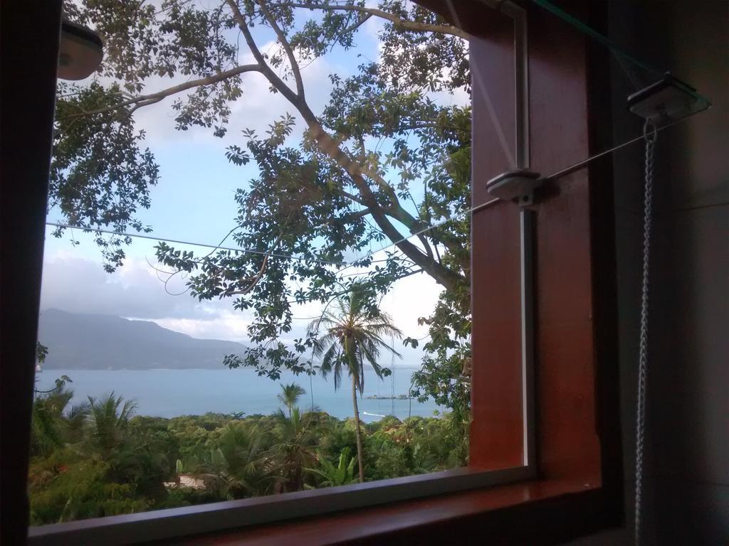 Two-Bedroom House,173464458:JPEG