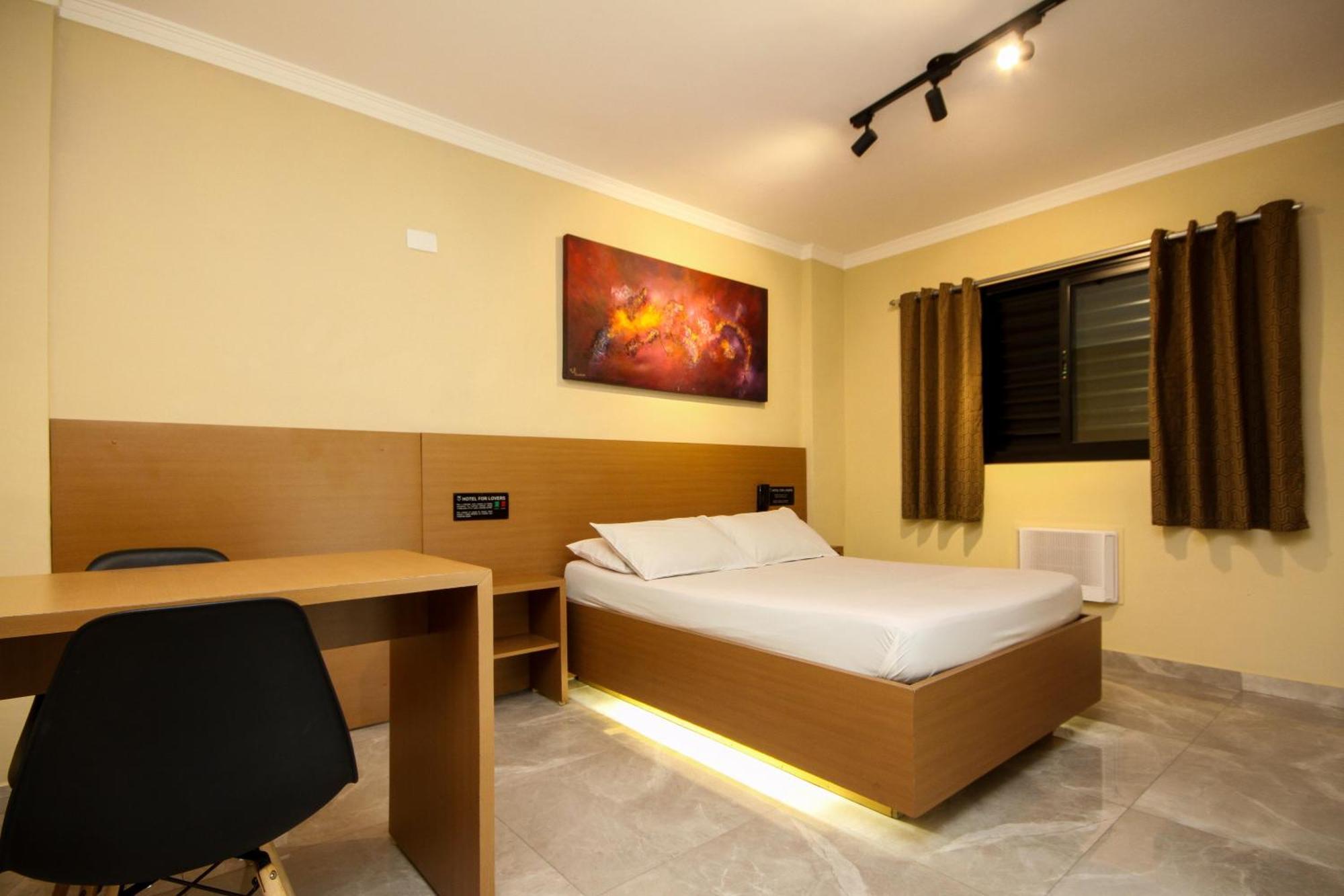 Standard Suite,1739731373:JPEG