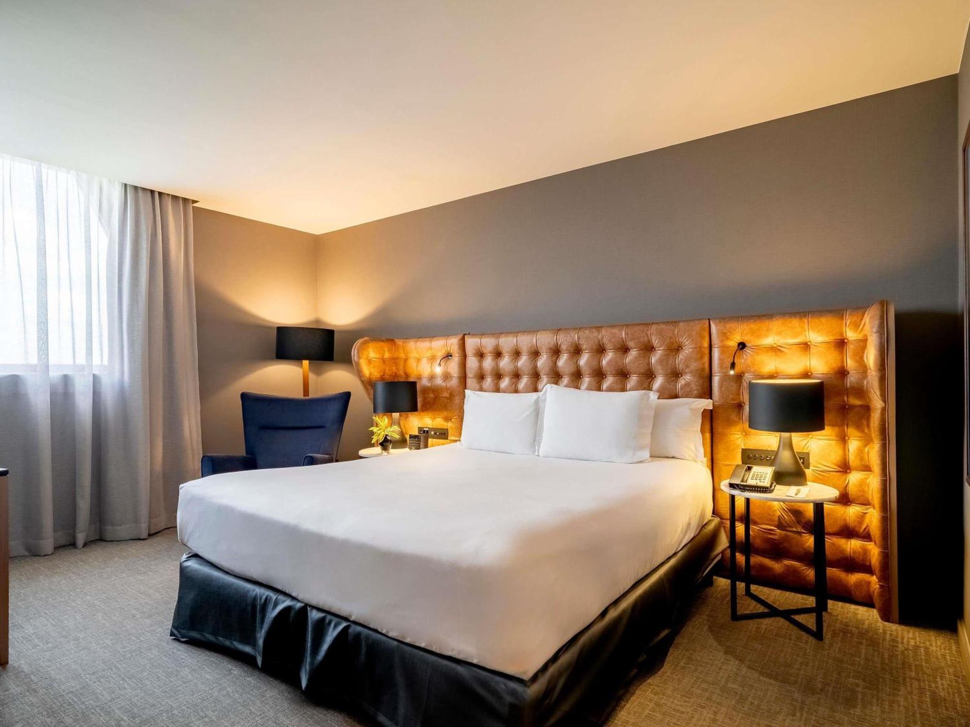 Premium Luxury Room with Queen Bed