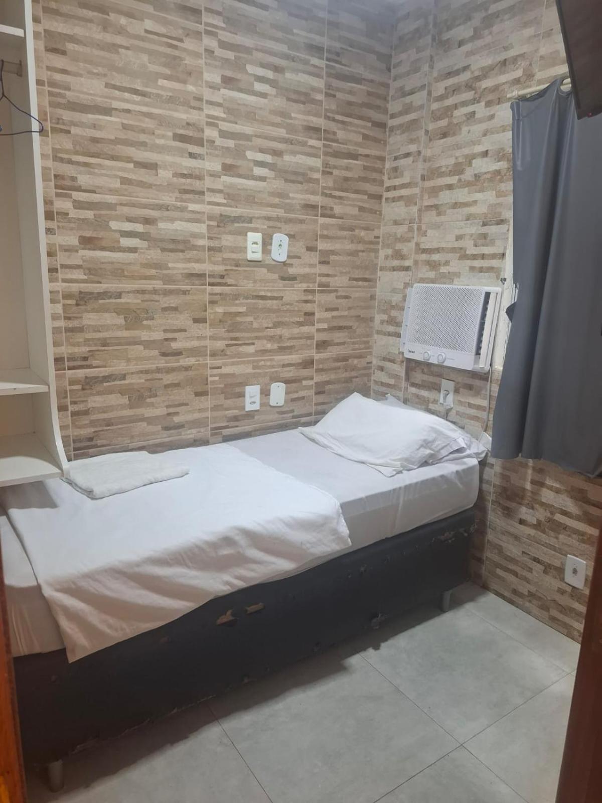 Single Room,1742801583:JPEG