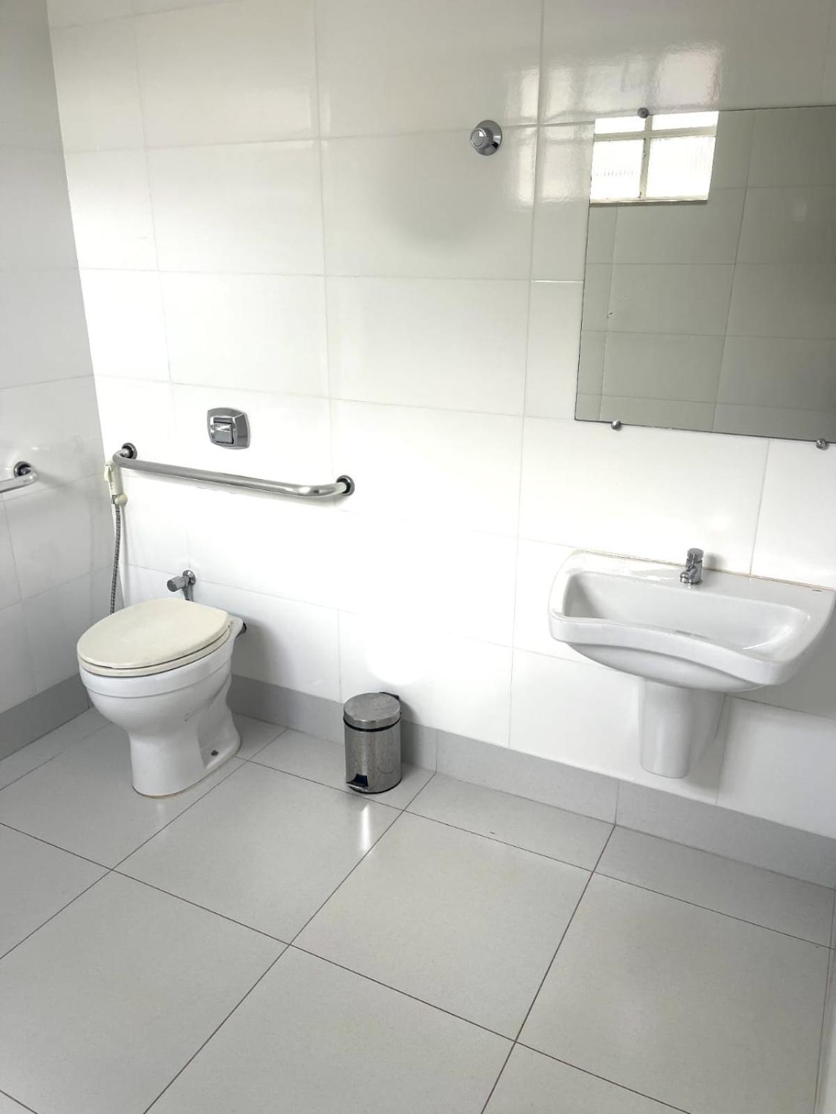 Double or Twin Room Disability Access,1743033669:JPEG