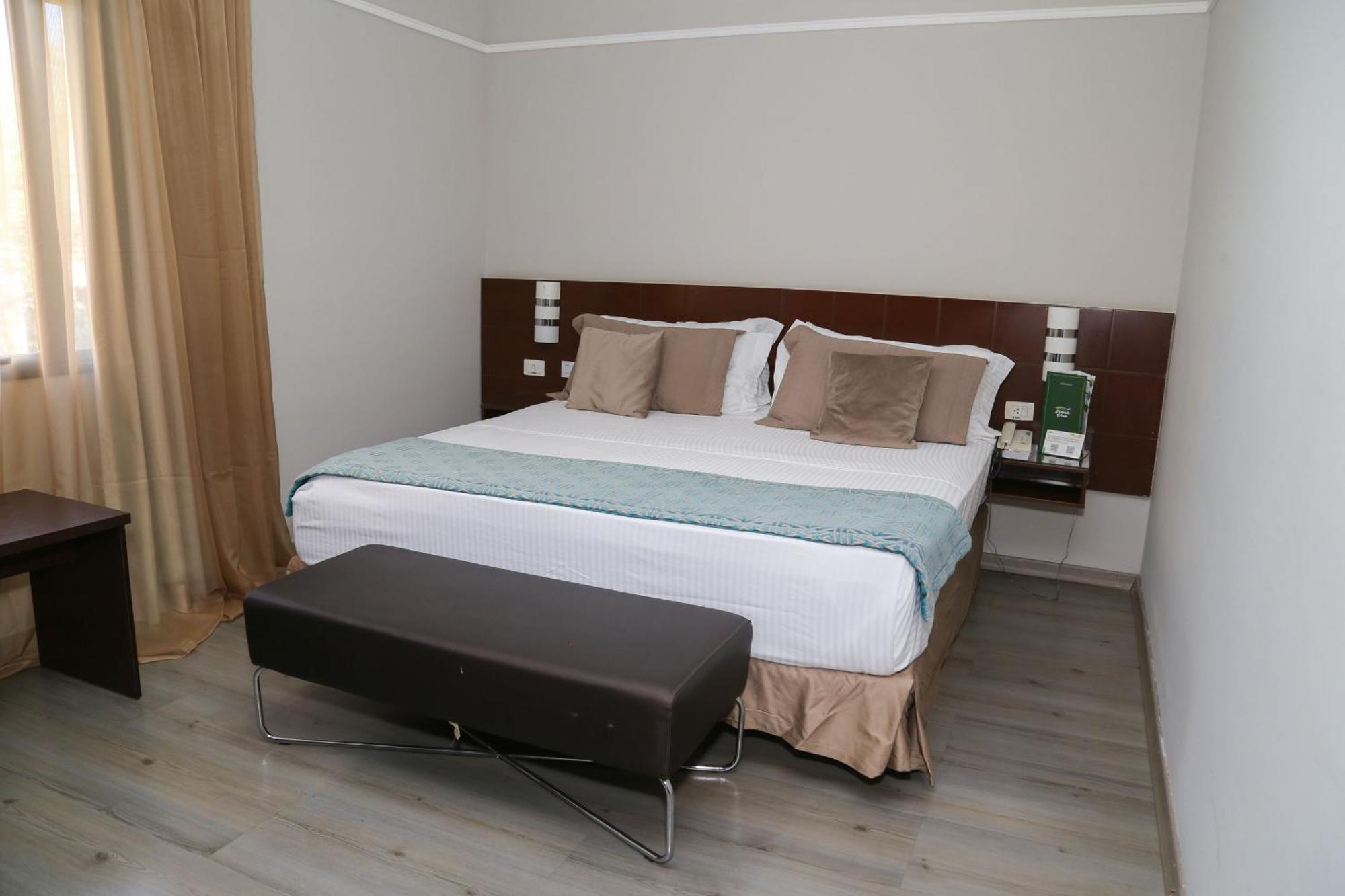 King Size Bed Luxury Suite