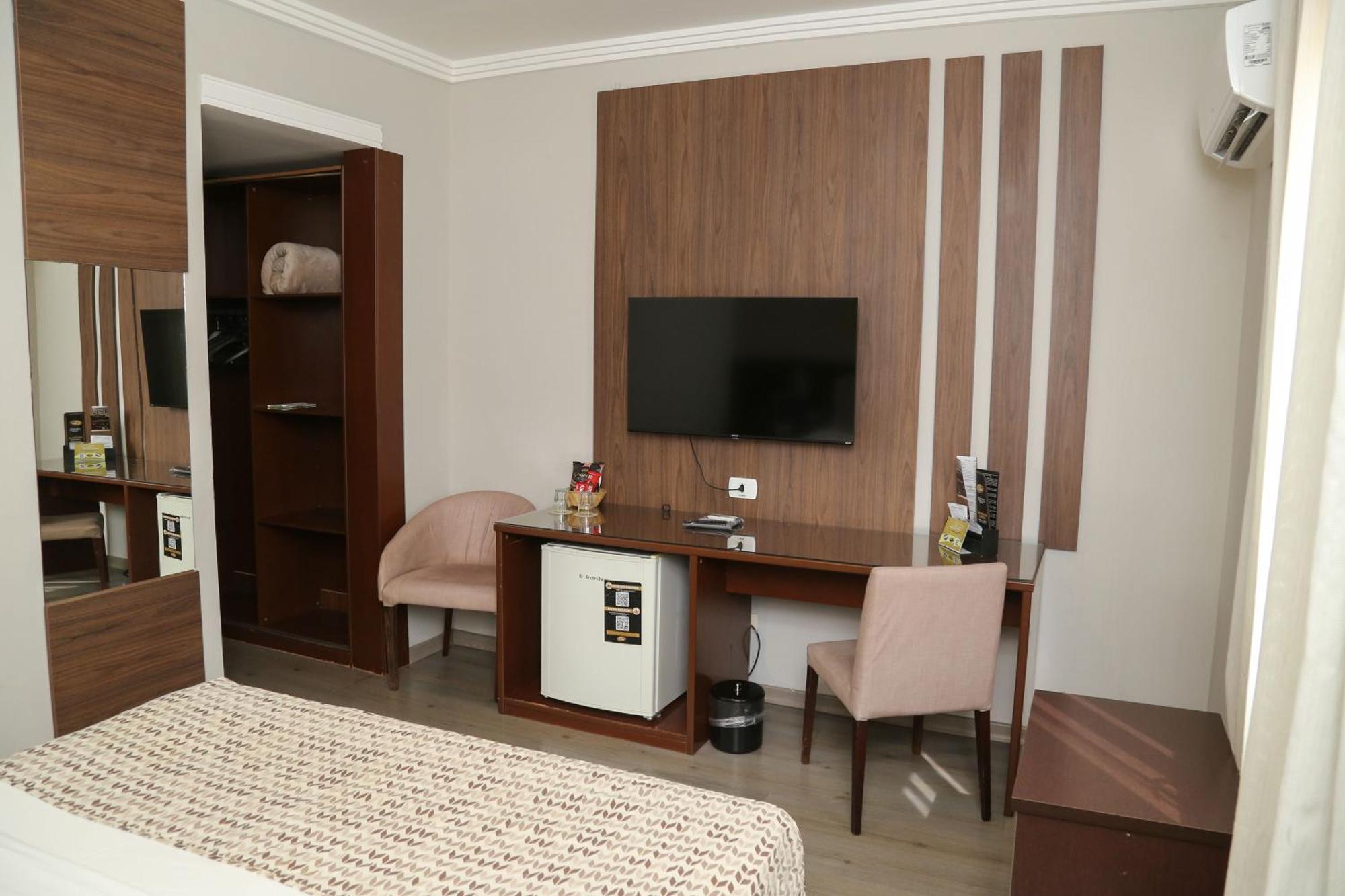 Superior Room Class A Queen Bed