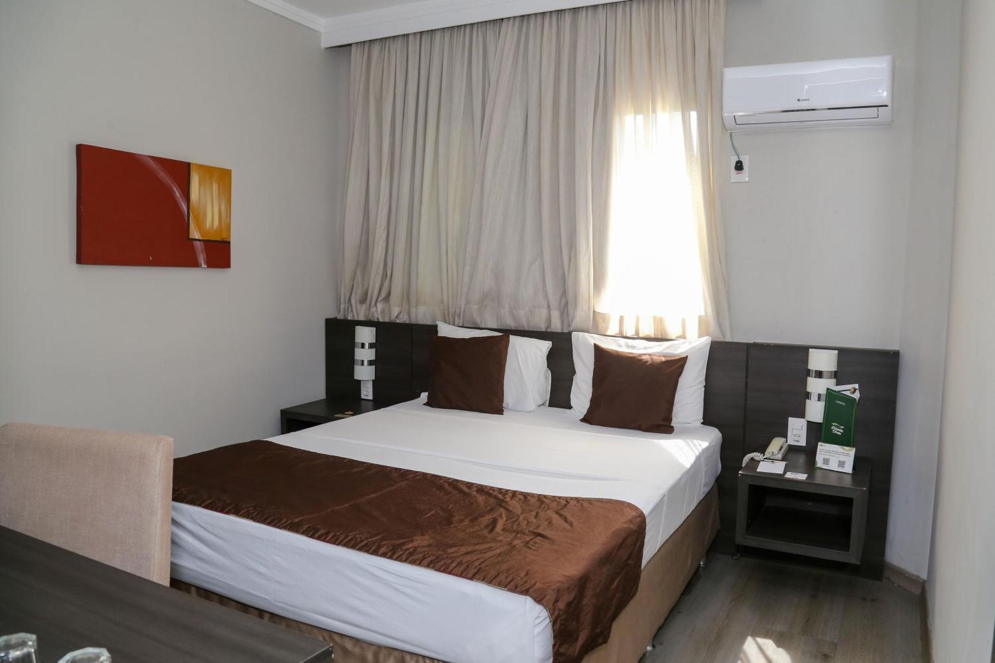 Superior Room Air Queen Bed