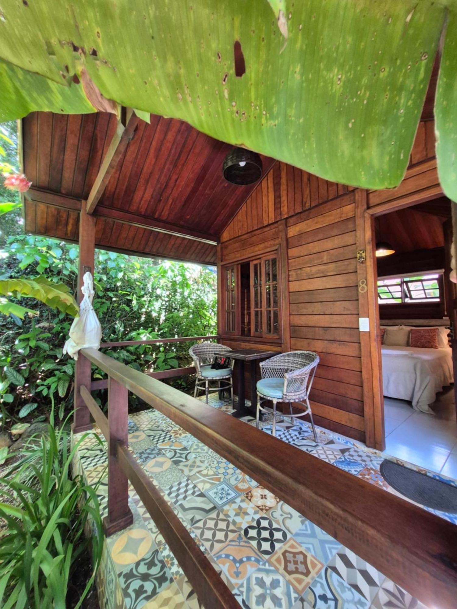 Deluxe Queen Suite