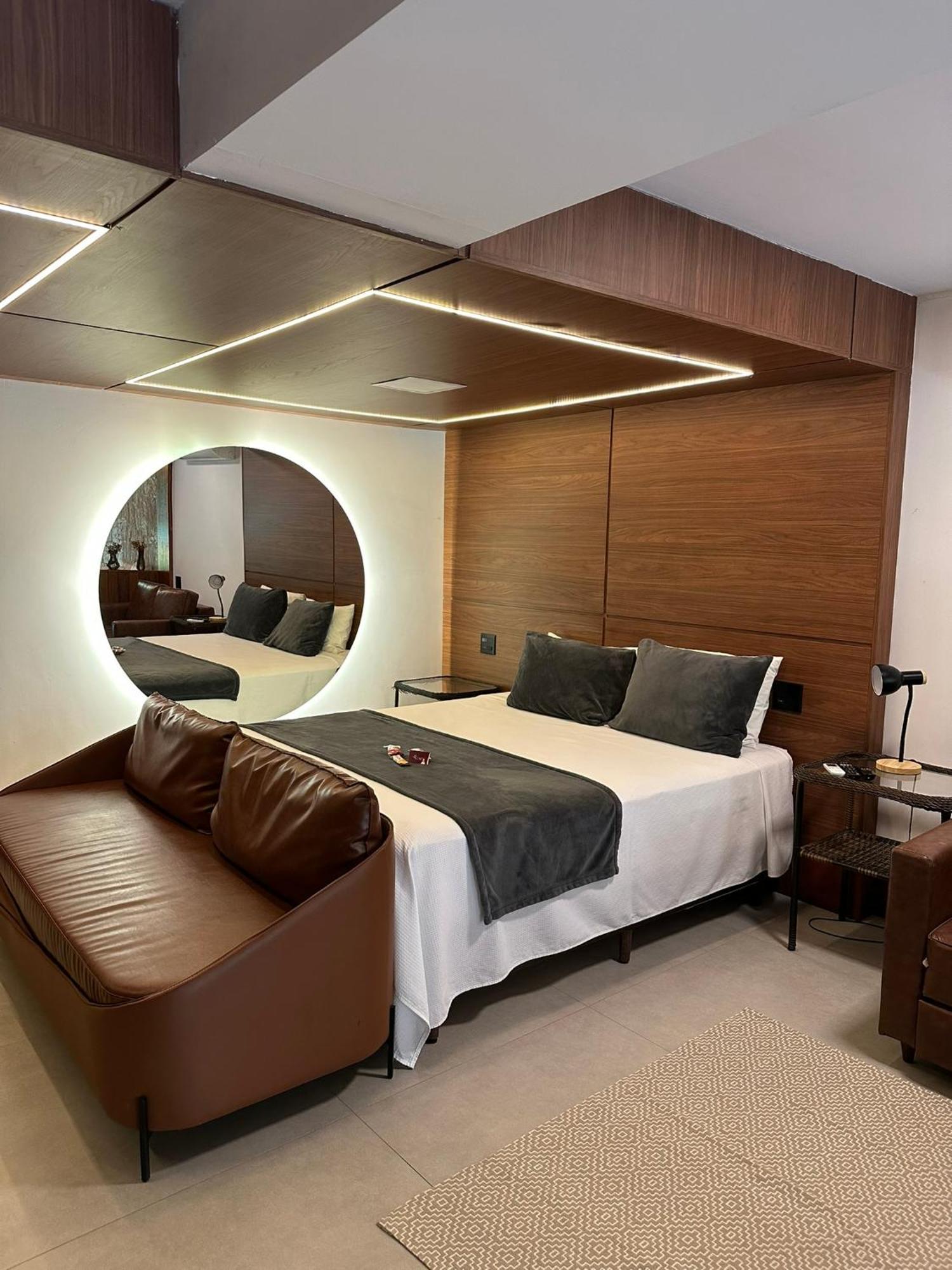 King Suite Spa Bath