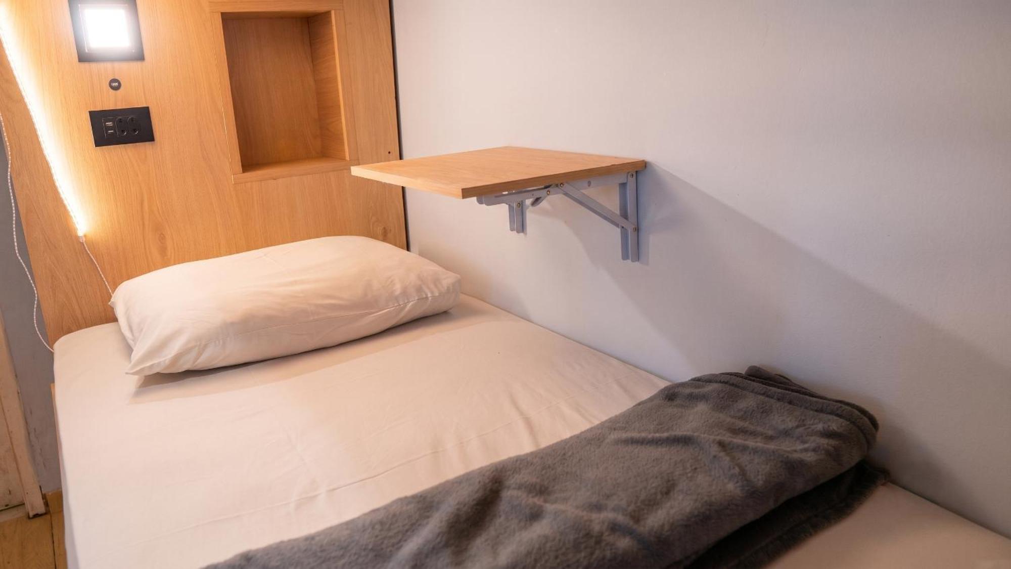 Bed 6-Bed Female Dormitory Room