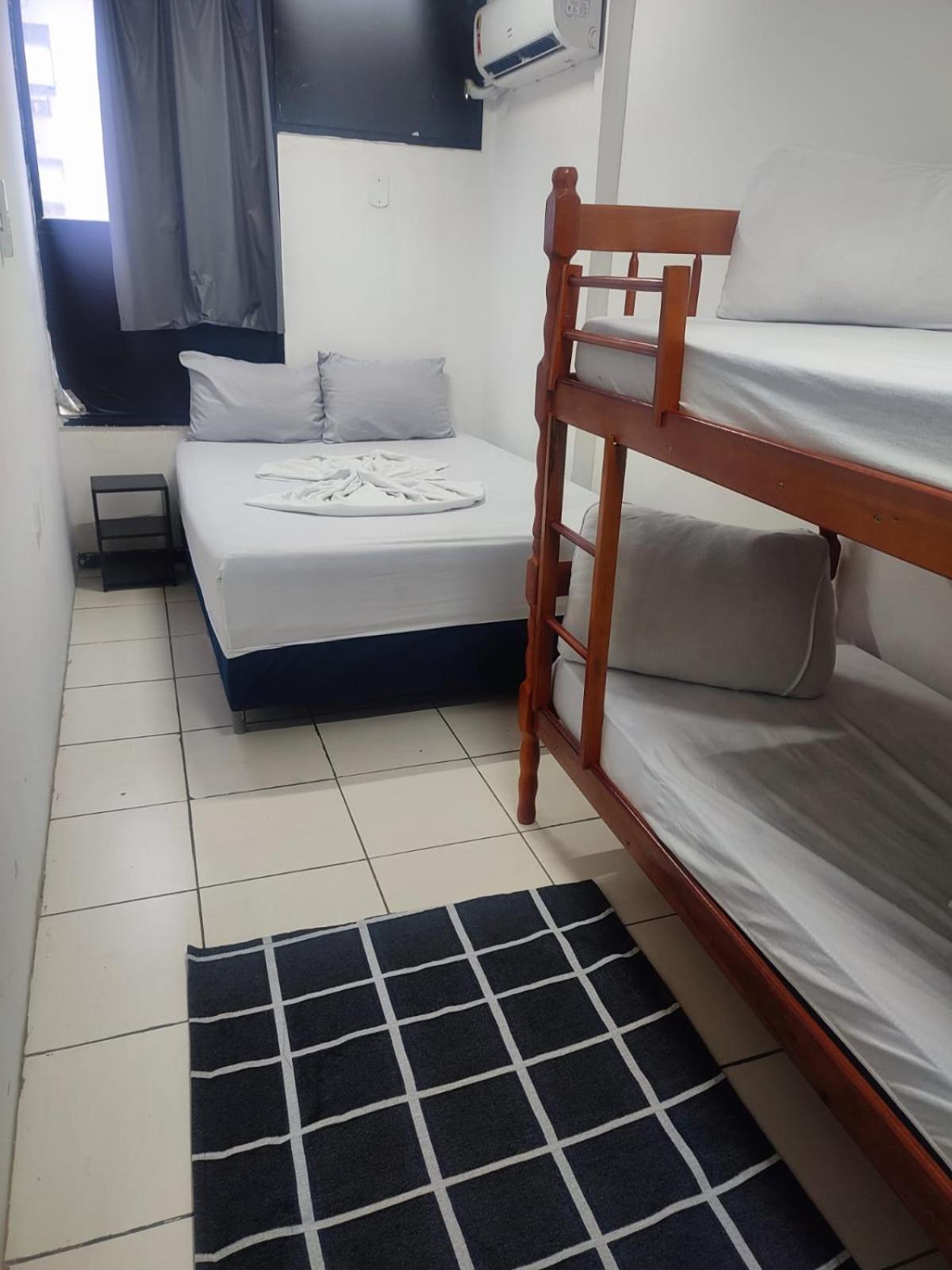 Quarto Privativo Quádruplo com Banheiro Externo,1773503636:JPEG
