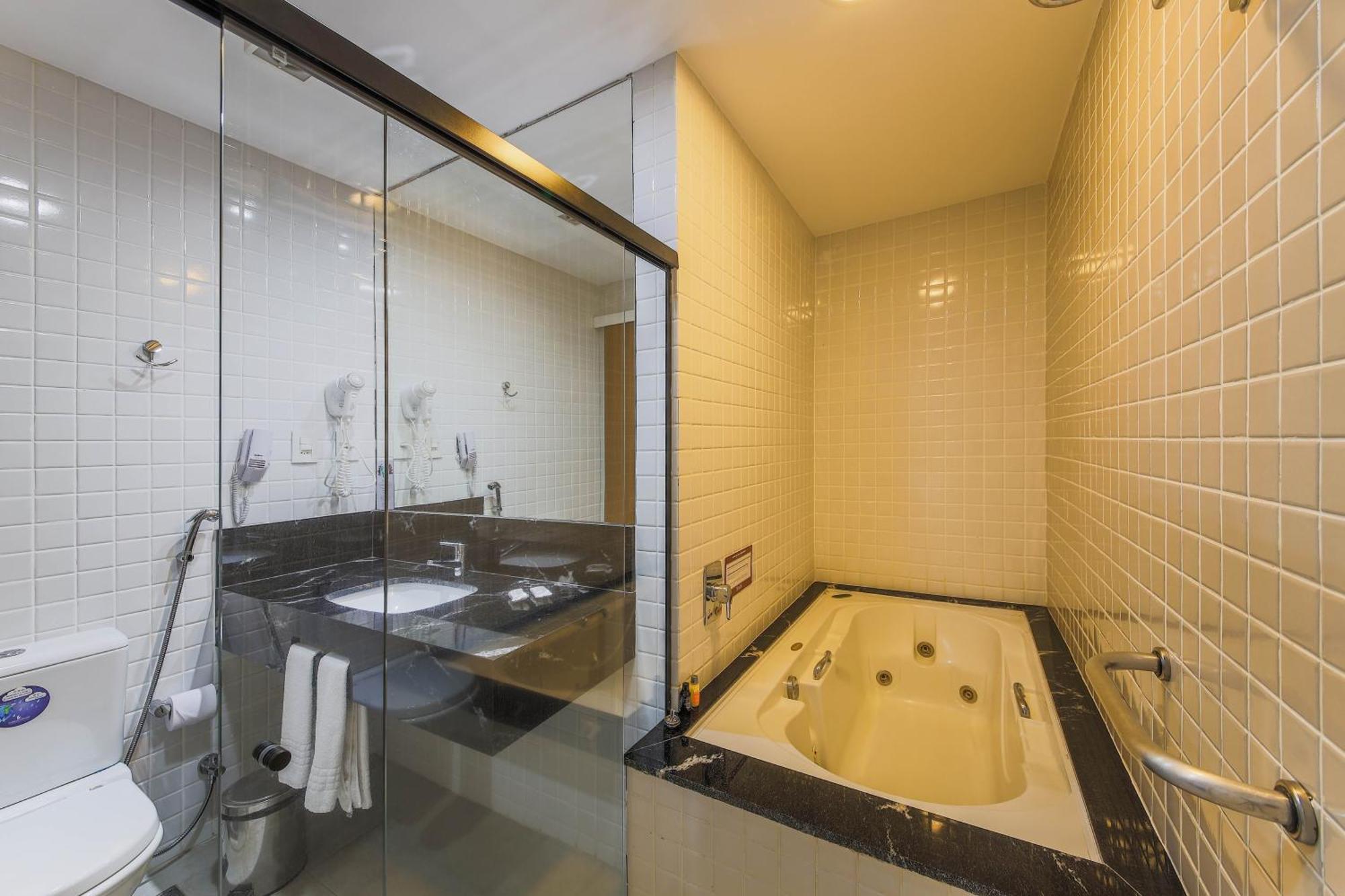 King Room Spa Bath