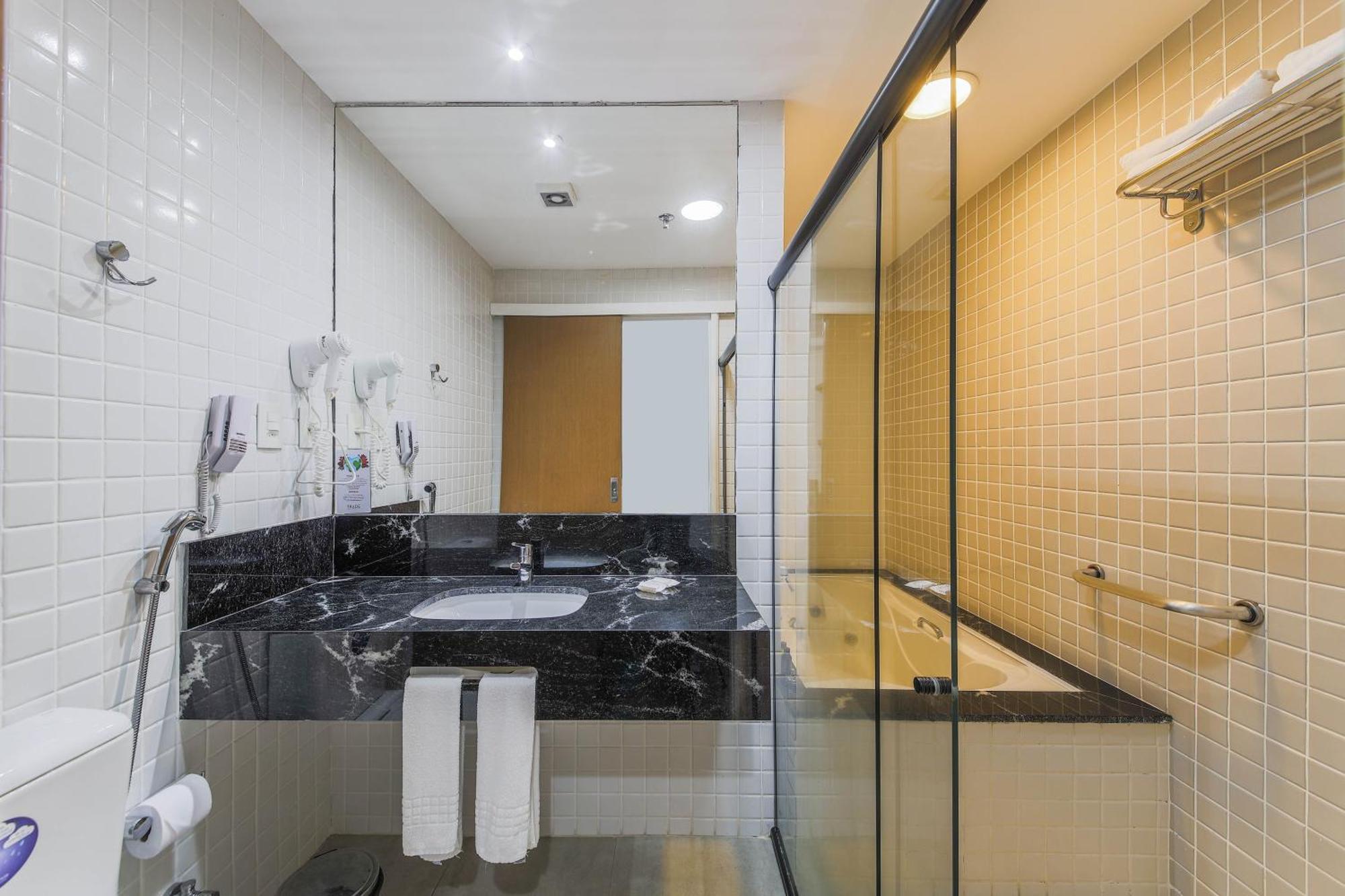King Room Spa Bath