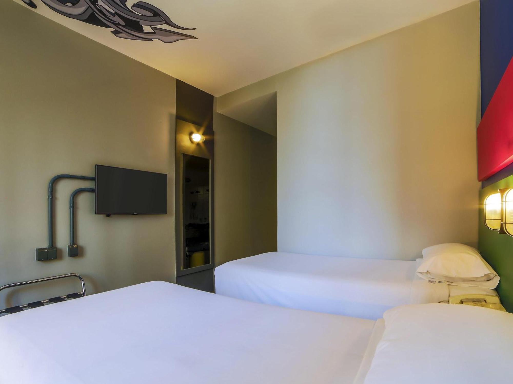 Standard Apartment Twin Beds