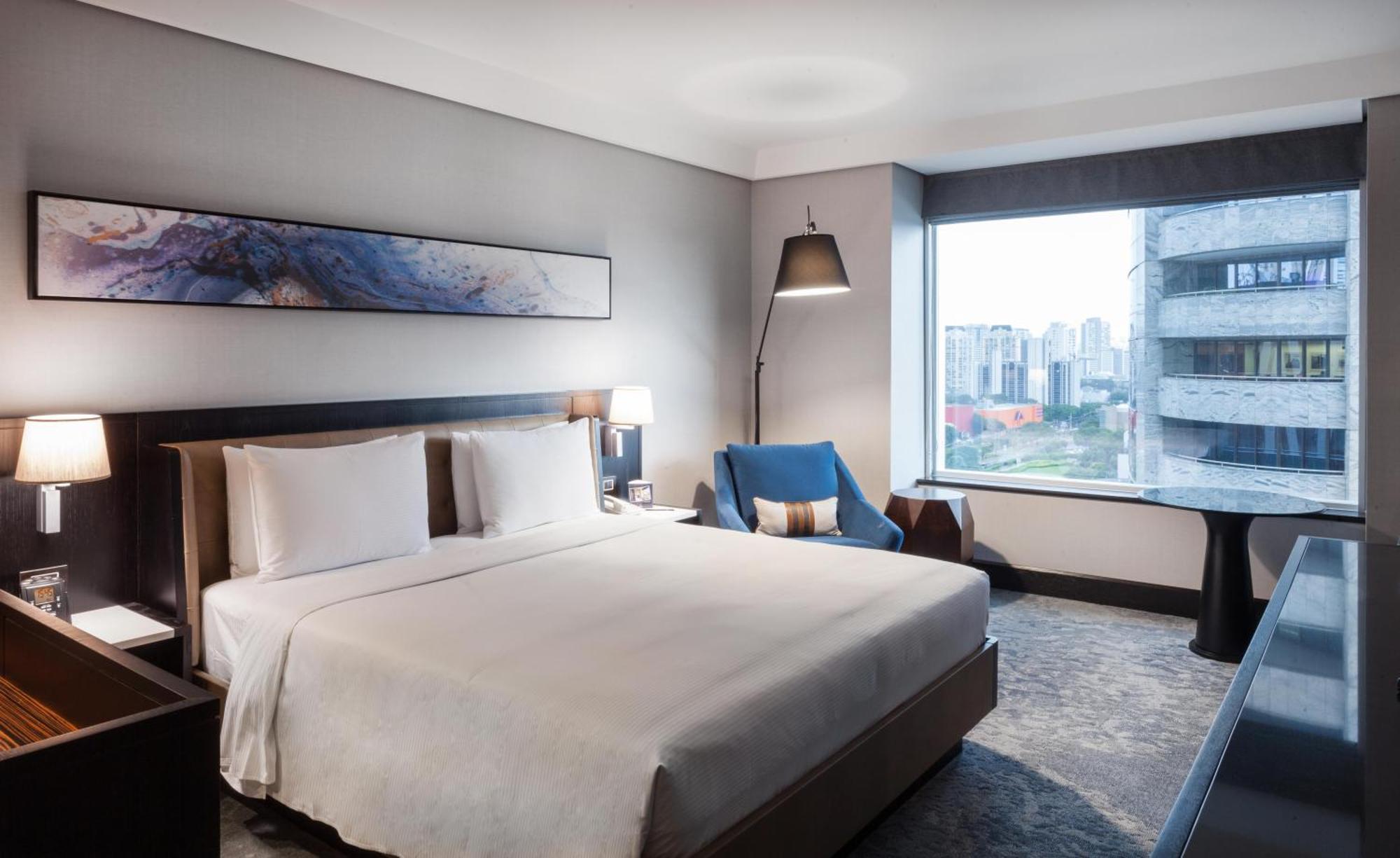 Deluxe King Room