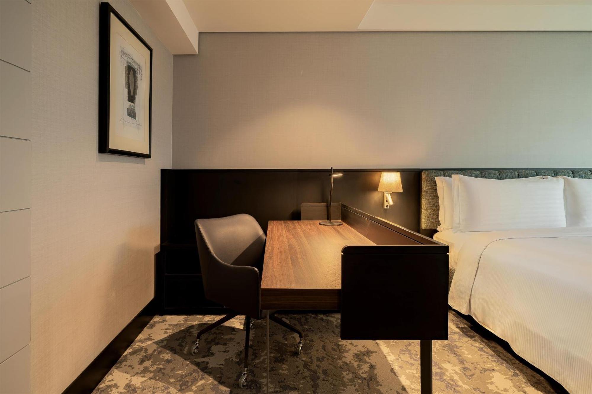 Premium King Room