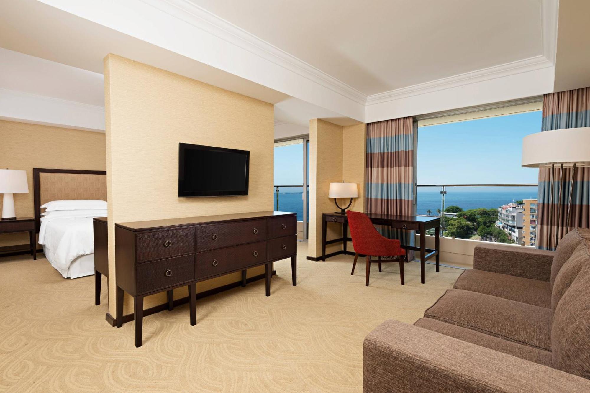 Family Room Larger Guest room 1 King Sofa bed Balcony,1163565642:JPEG