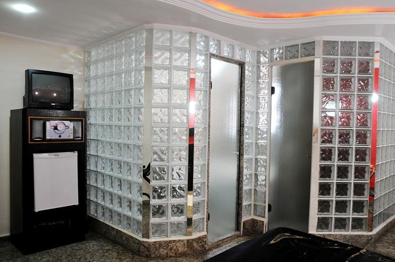 Suite with Hot Tub,218086310:JPEG