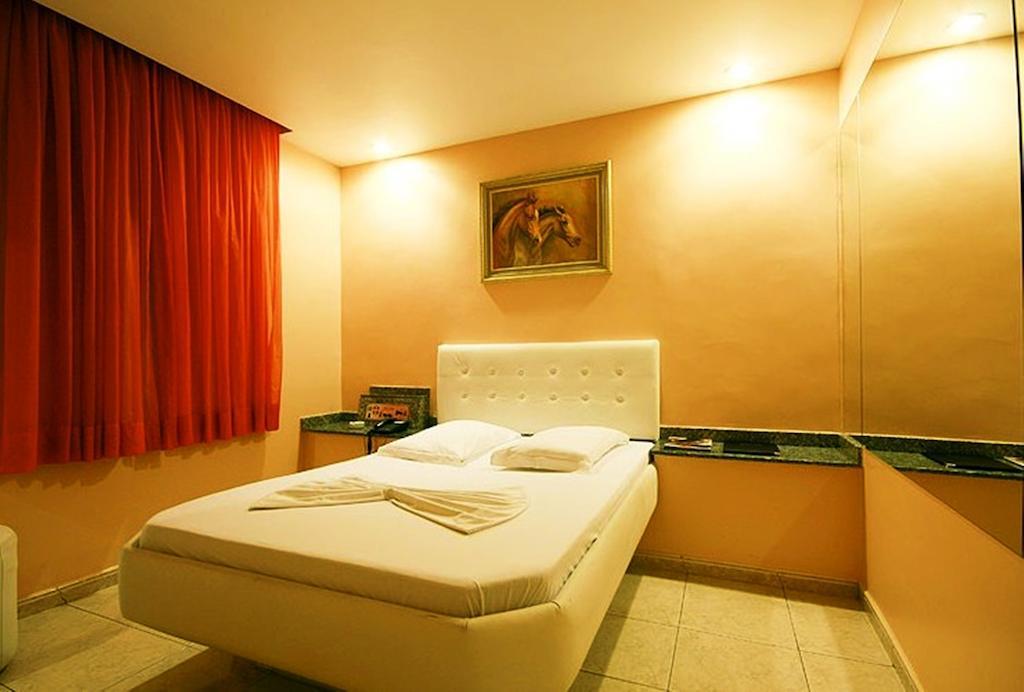 Standard Double Room,233591434:JPEG