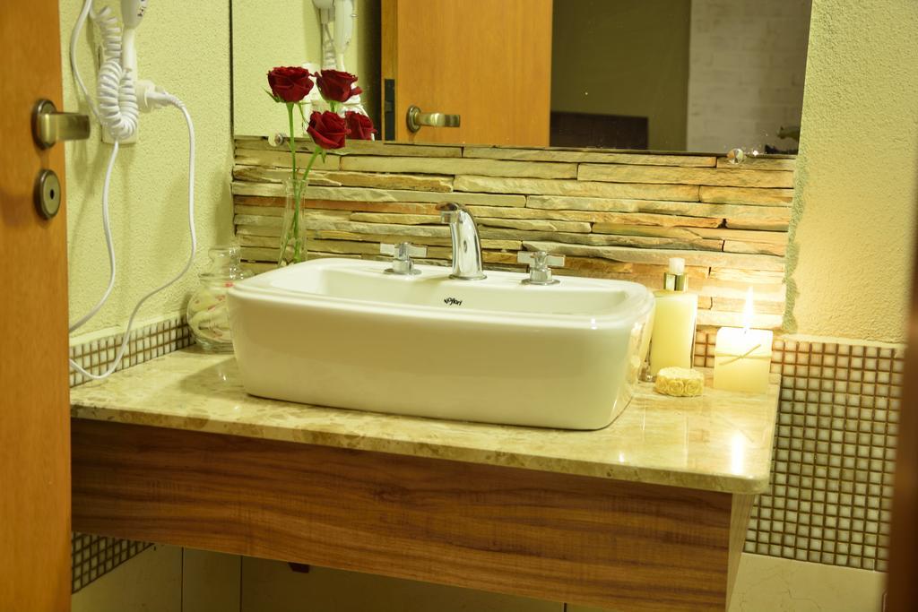 Deluxe Double Room Bath