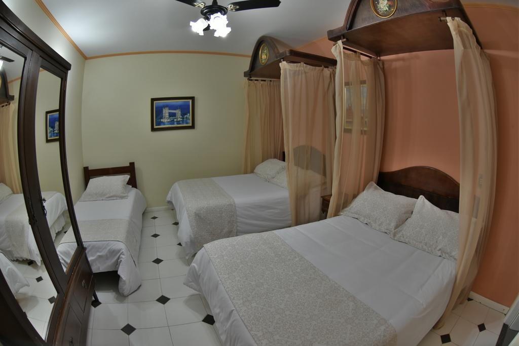 Quarto Triplo Standard